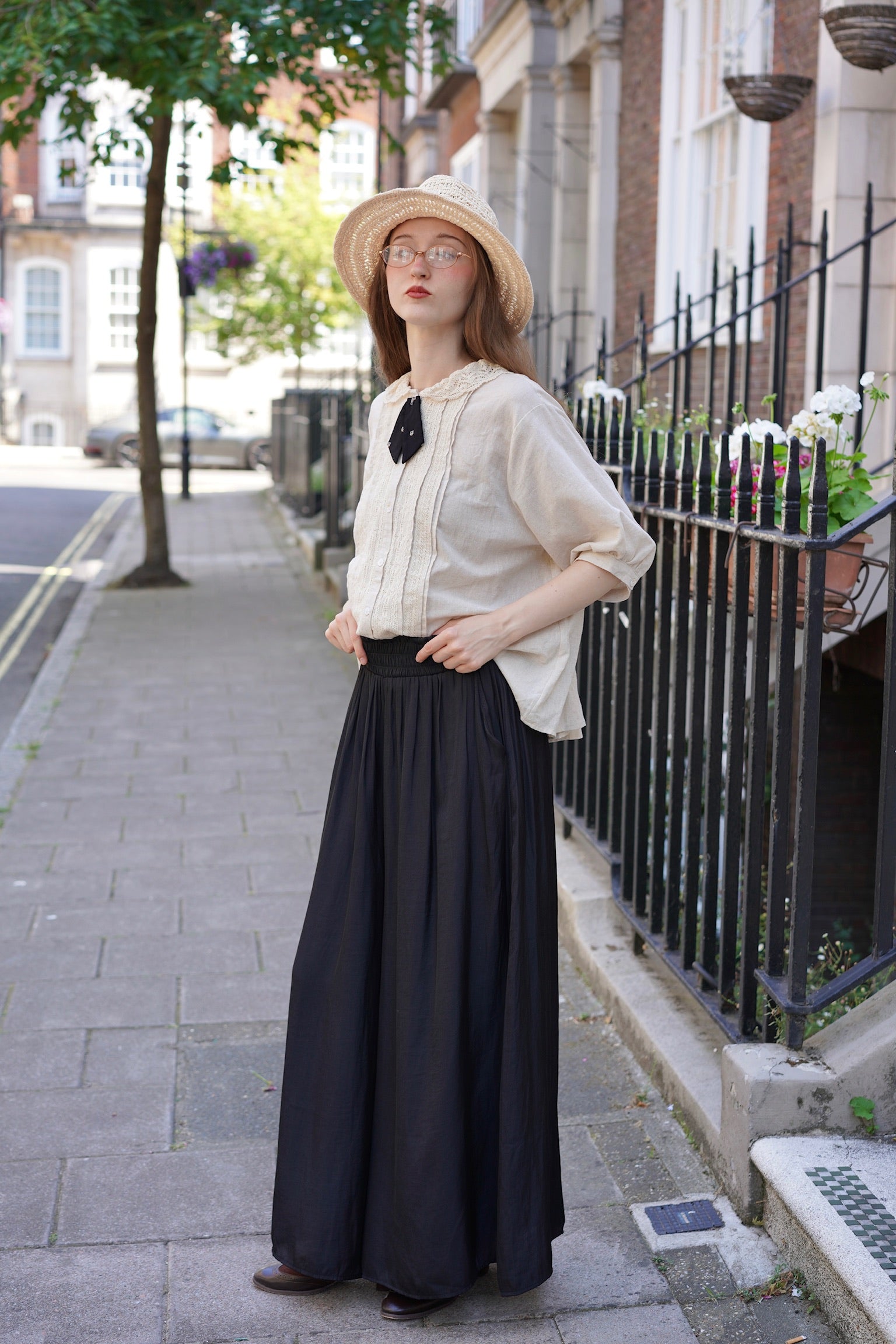 Kitty Bow Lace Linen Shirt (Ecru)
