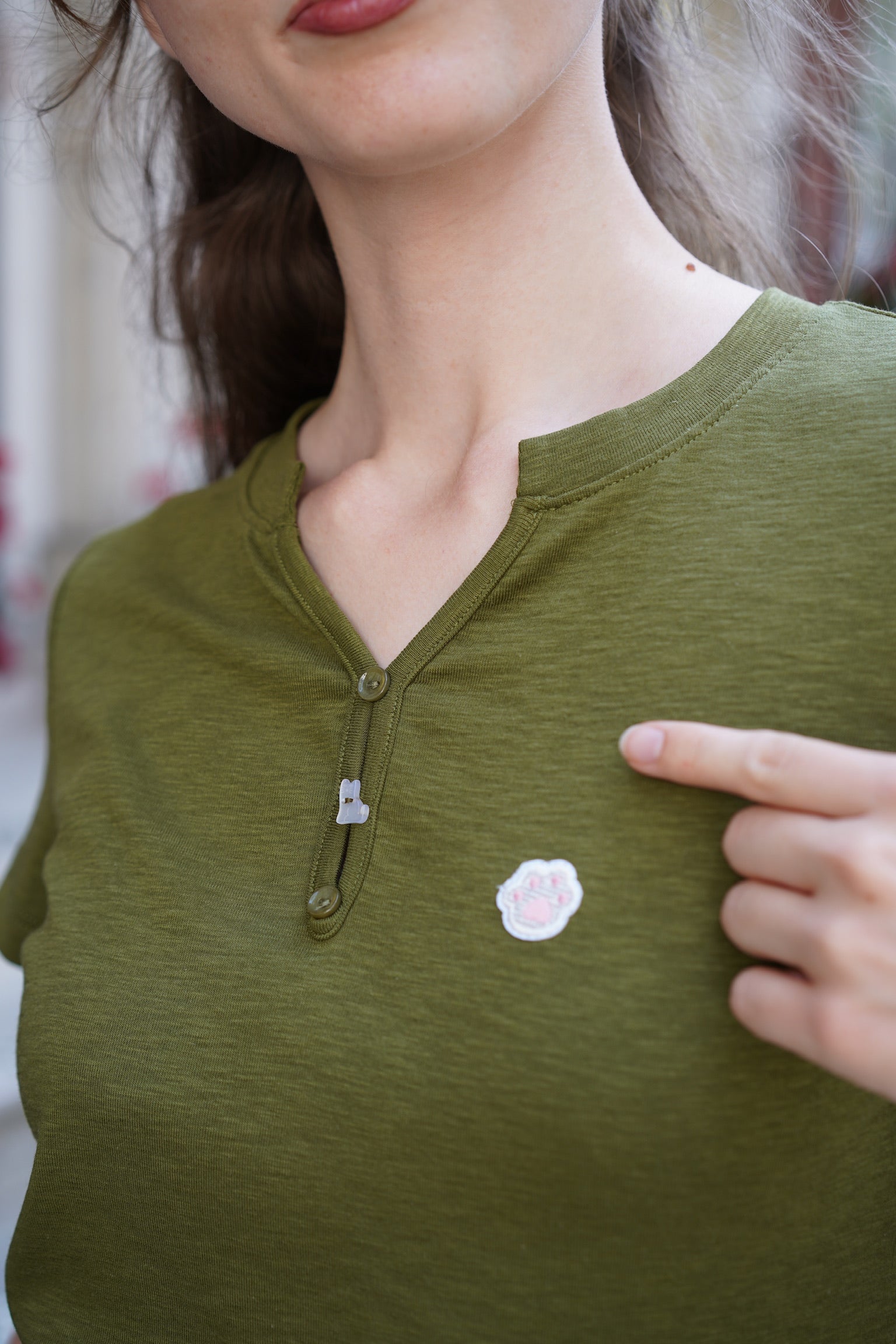 Kitty Paw Henley Cotton Tee(Olive Green)