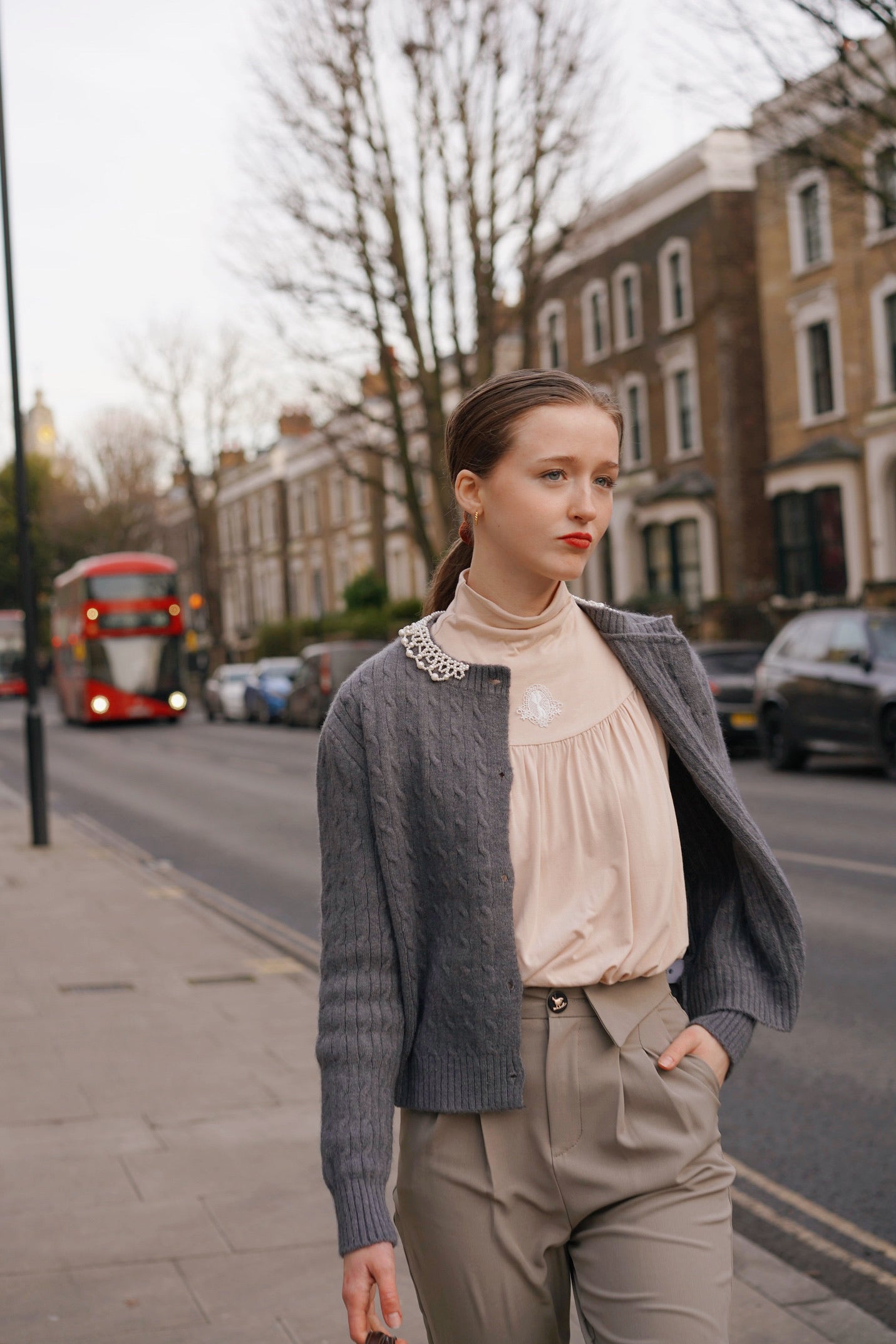 Lady Pearl Cable Cardigan (Grey)