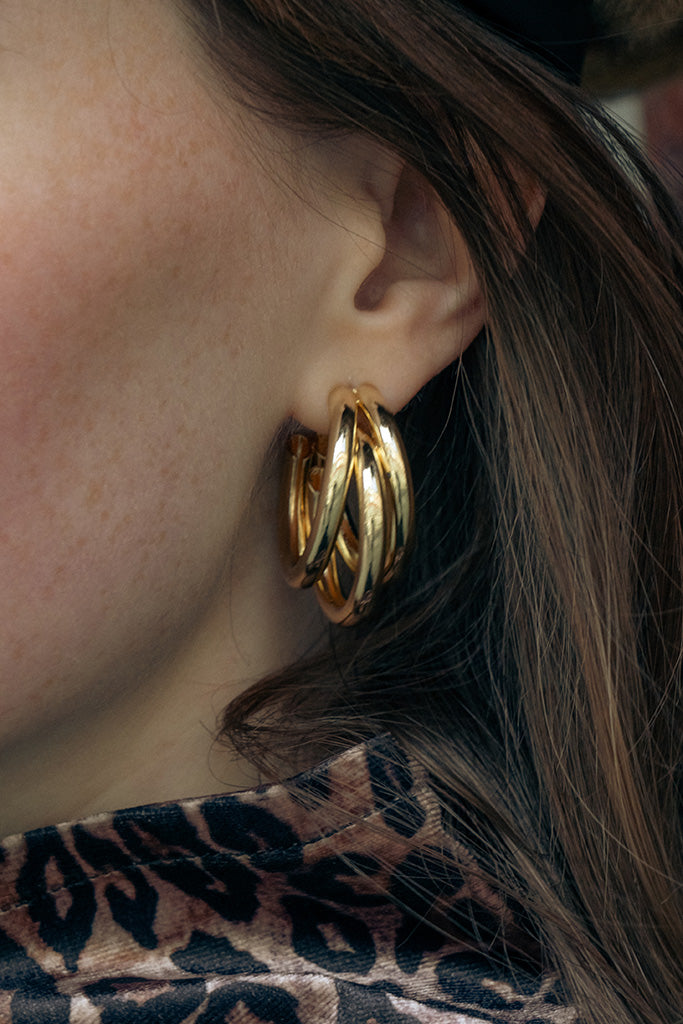 Light-golden-colour-plated-earrings-4.jpg