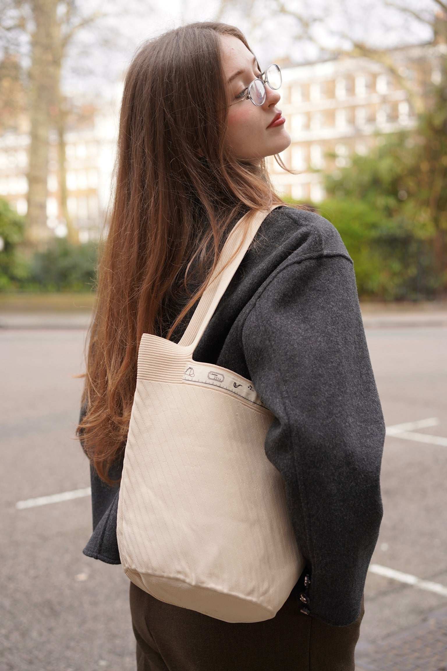 The Clue Tote (Ivory)