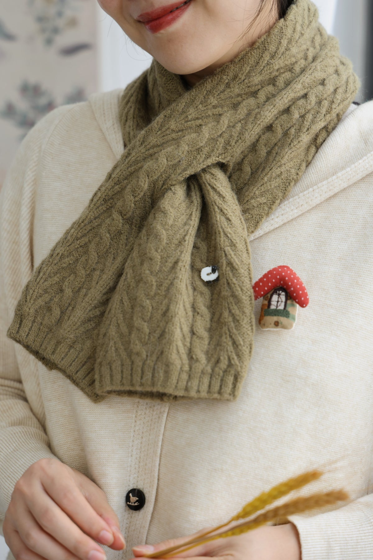 Little Sheep Cable Knit Scarf
