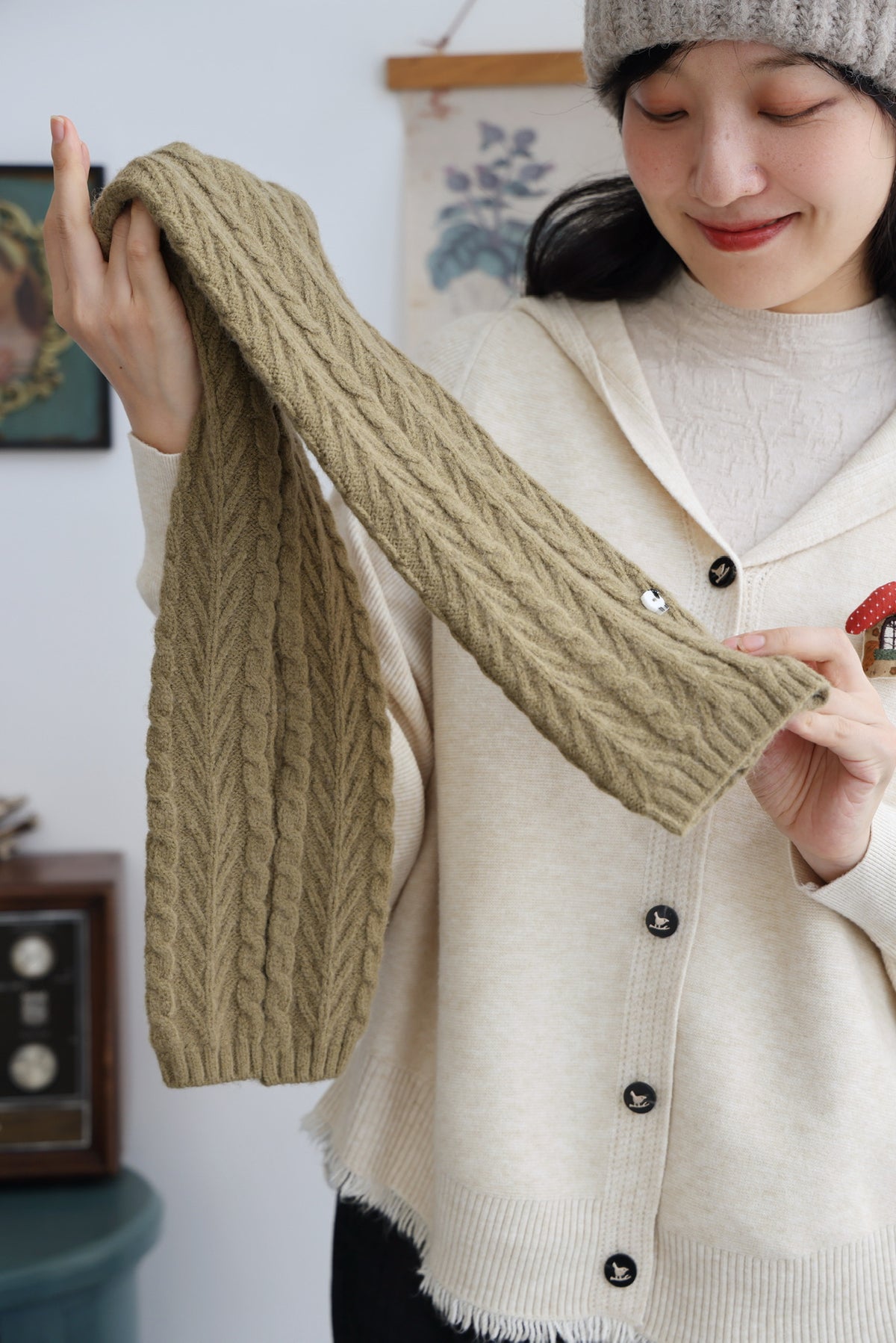 Little Sheep Cable Knit Scarf