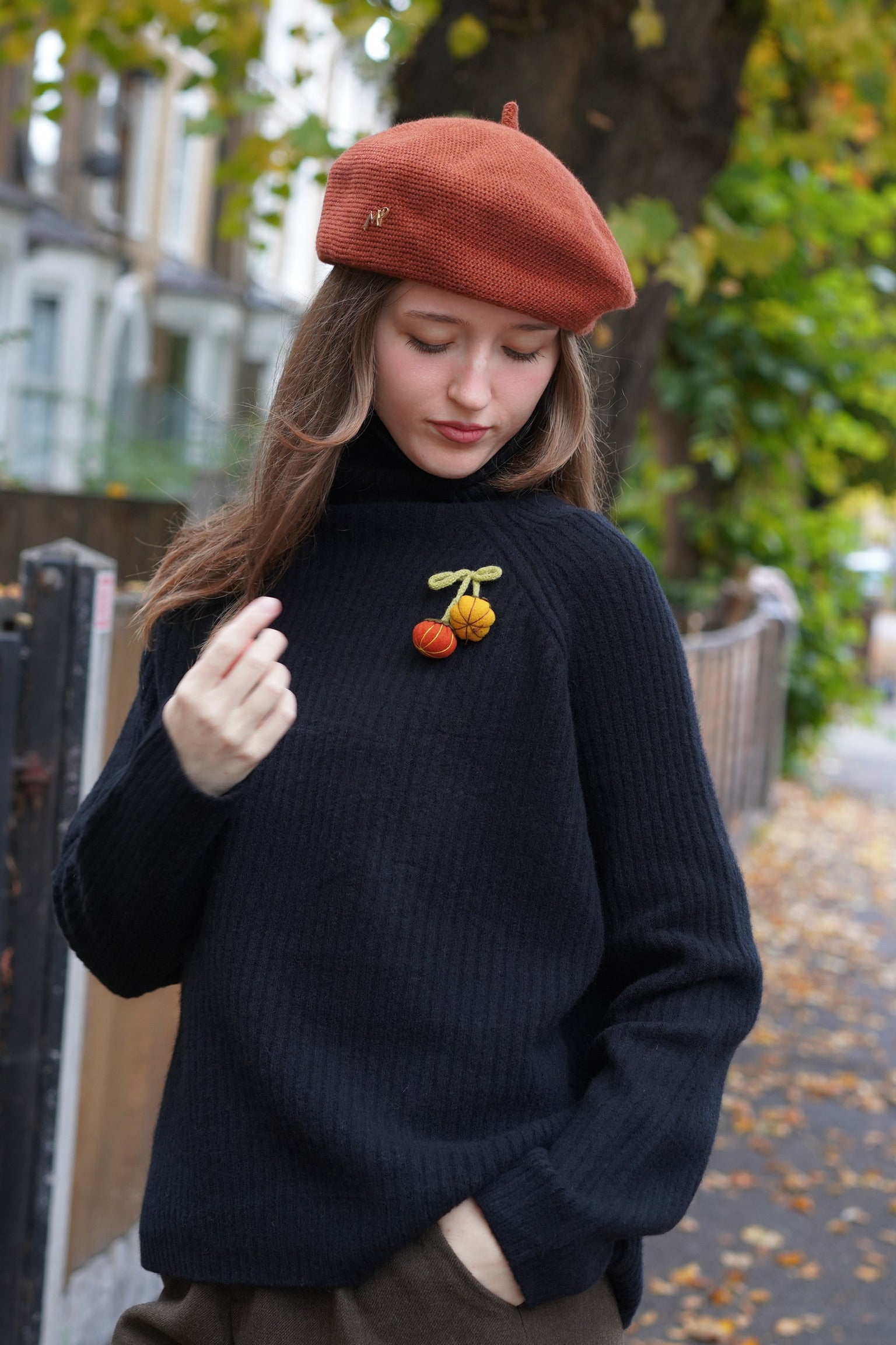 Little_Pumpkin_Yak_Wool_Jumper_Black_5.jpg