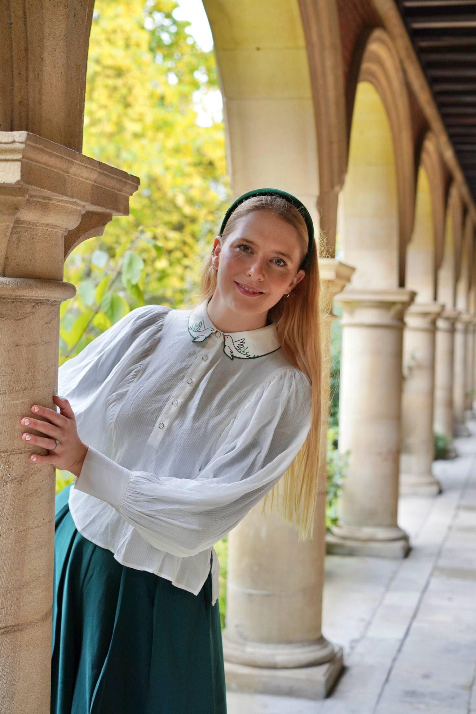 Lucky Songbird Blouse (White）