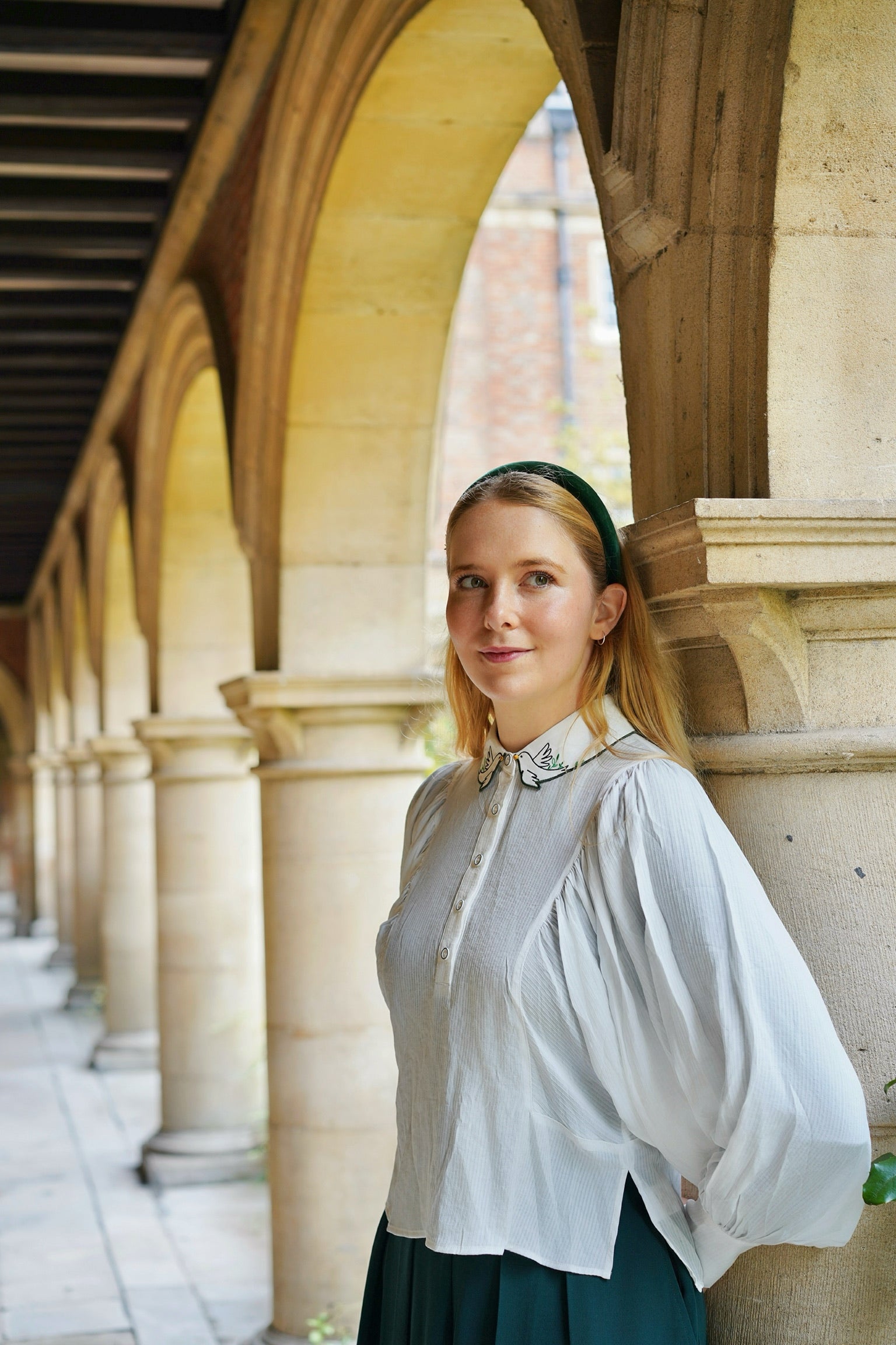 Lucky Songbird Blouse (White）