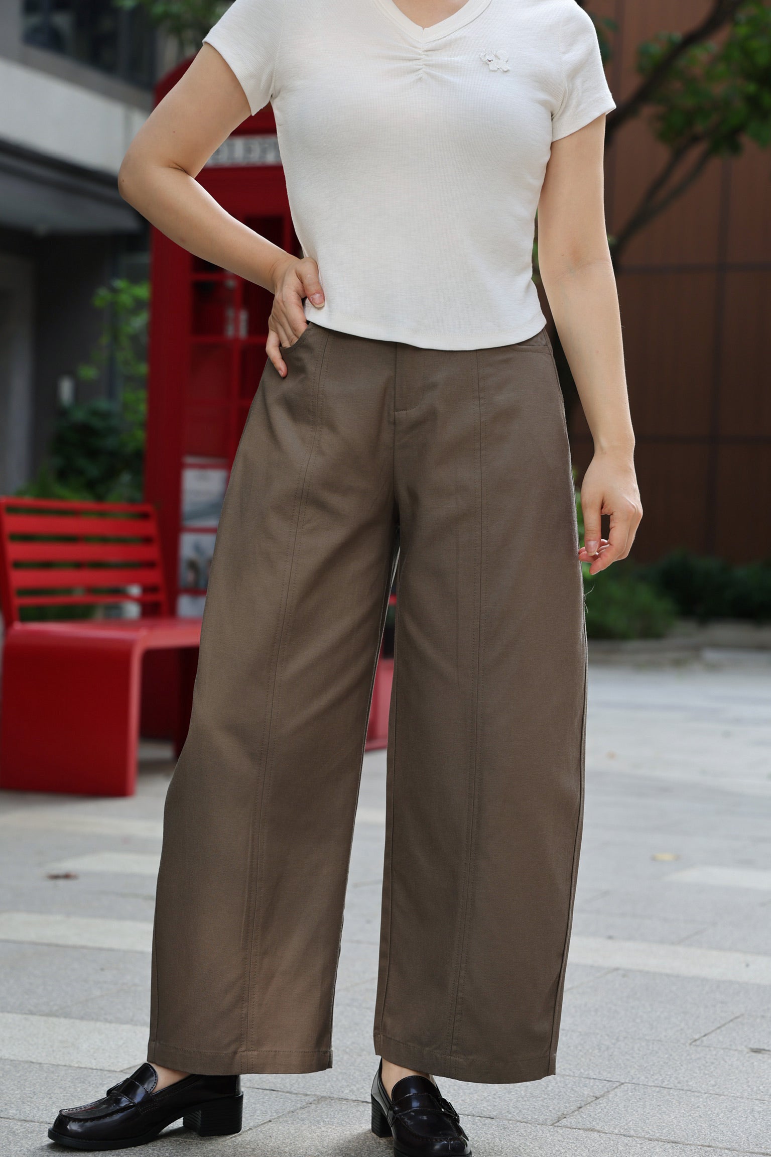 Lyocell Blend Barrel Trousers (Earth)
