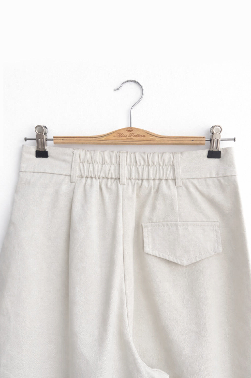 Lyocell Blend Barrel Trousers (Ivory)