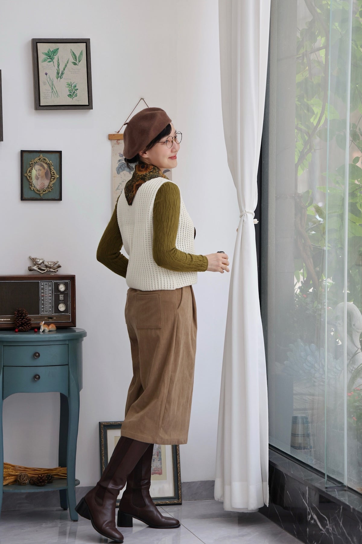 Minimal Corduroy Culottes (Camel)