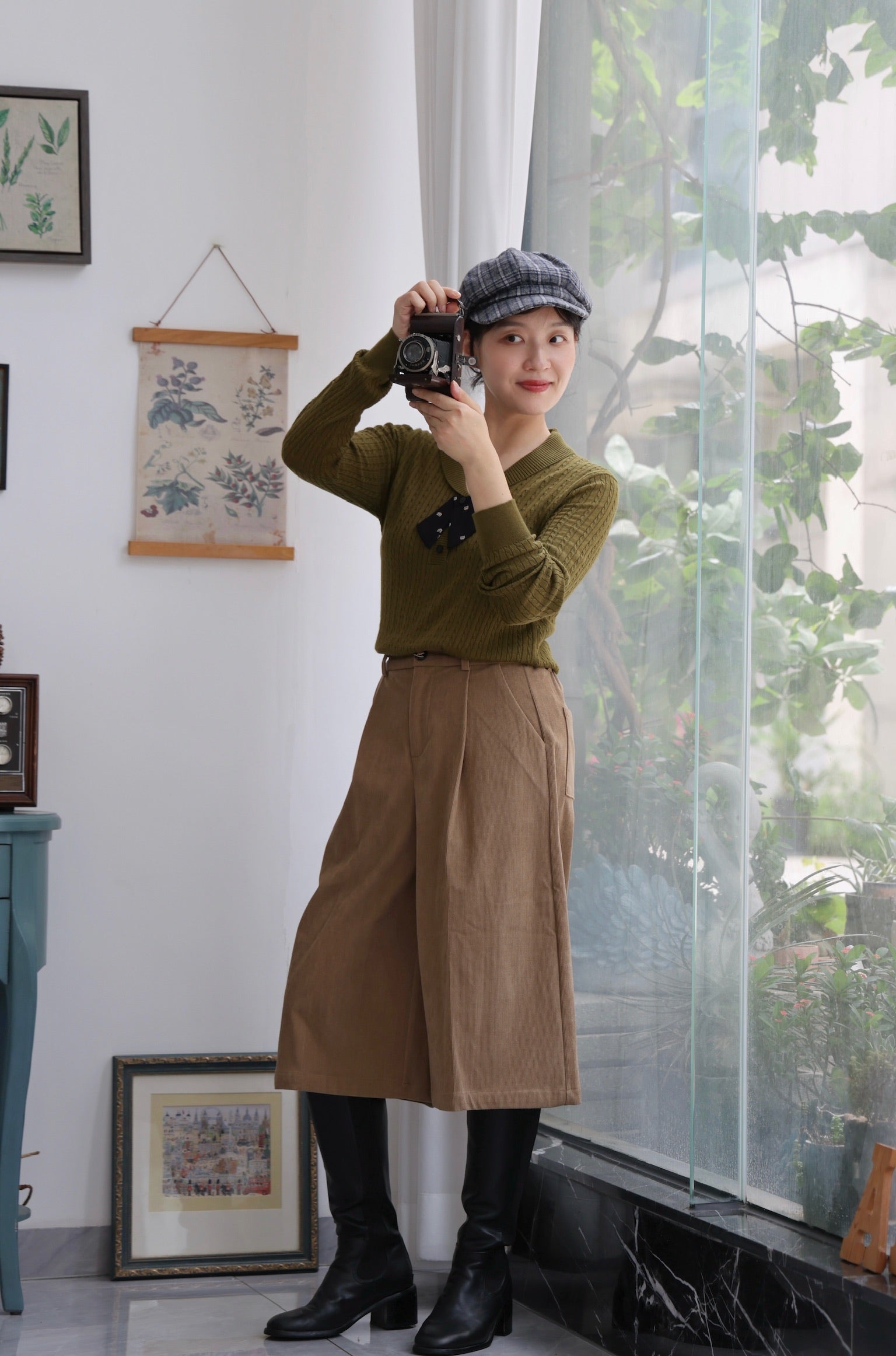 Minimal Corduroy Culottes (Camel)
