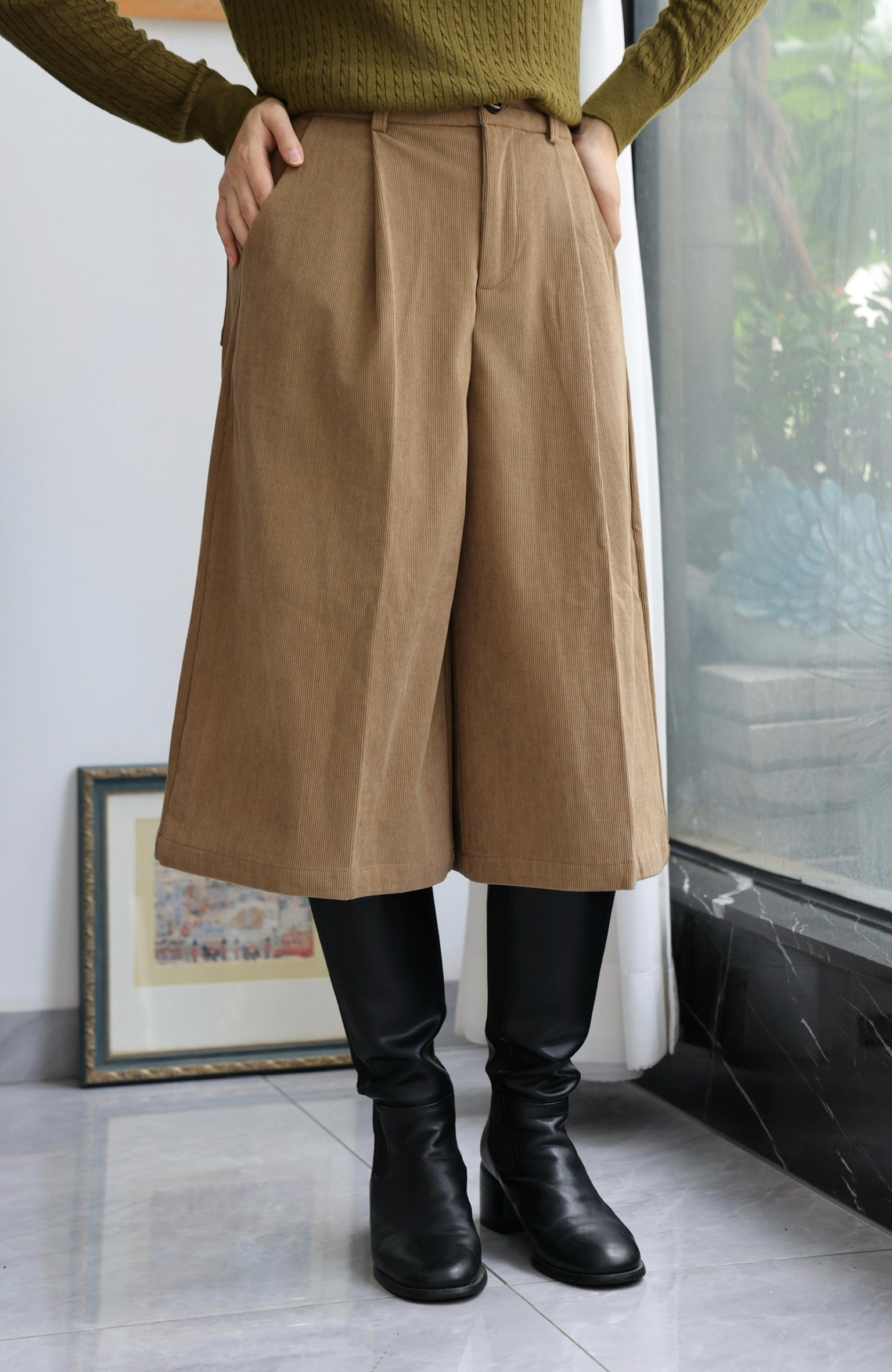 Minimal Corduroy Culottes (Camel)