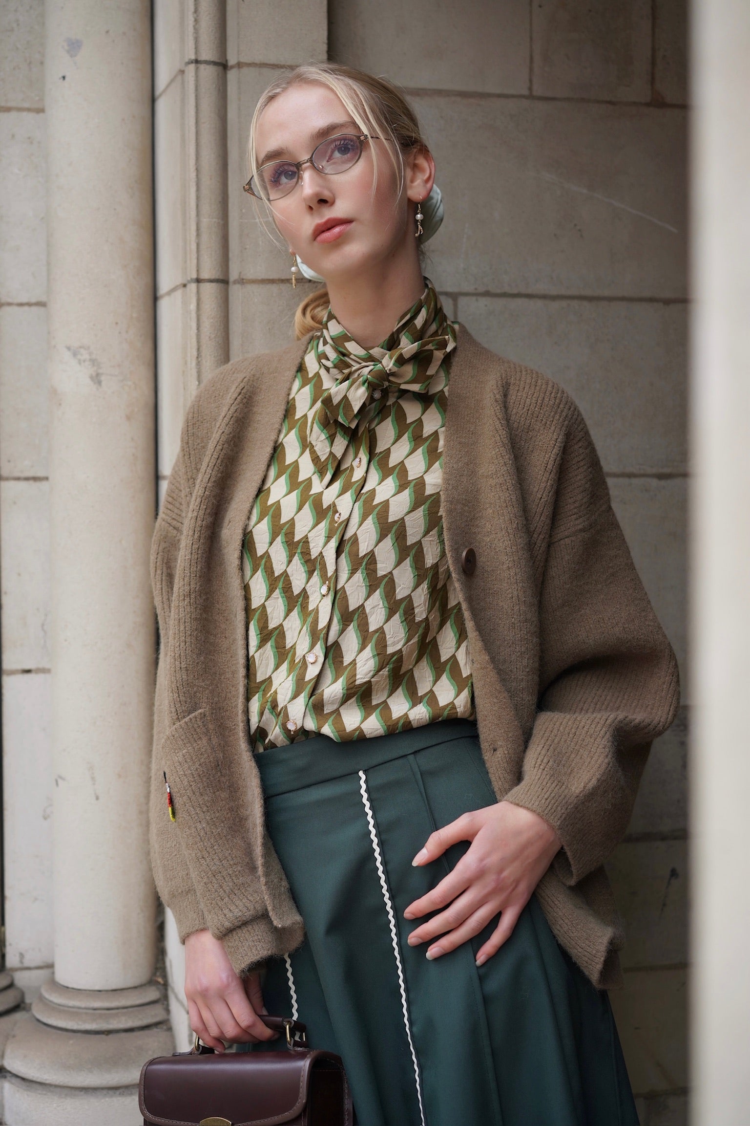 Oversized Kitty Love Cardigan (Earthy Taupe)