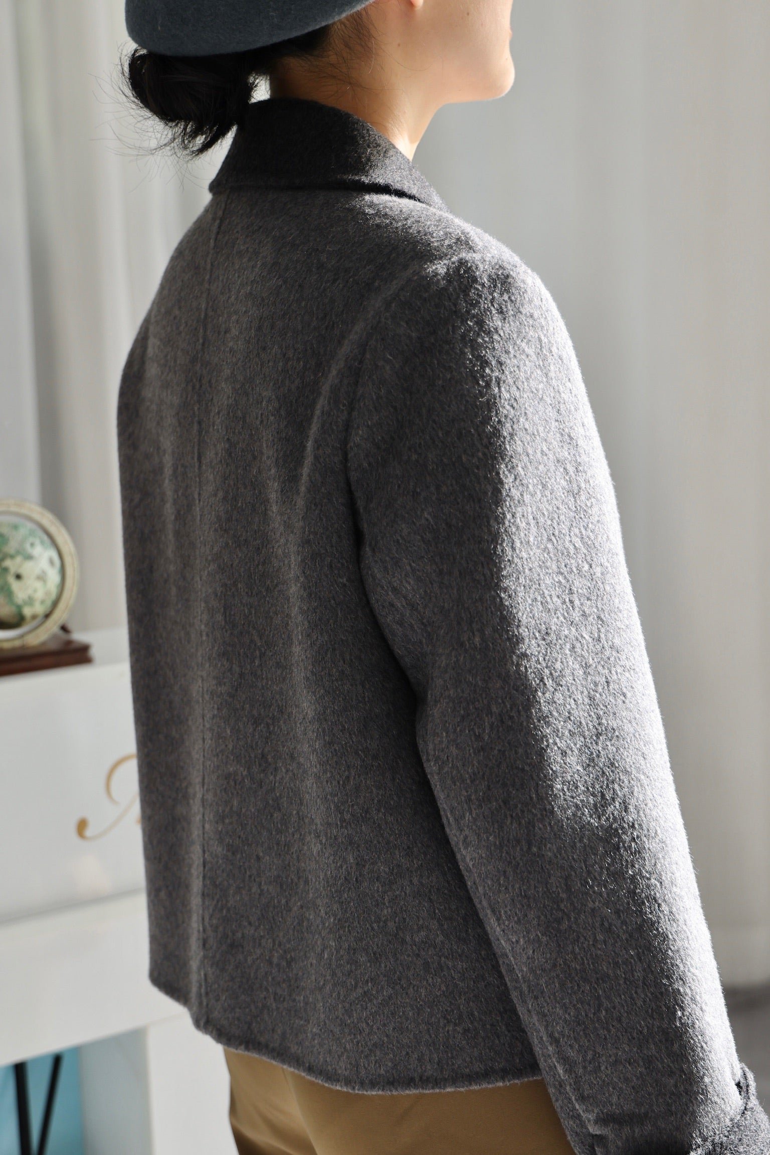 Peekaboo Cat Wool Blazer (Oxford Grey）