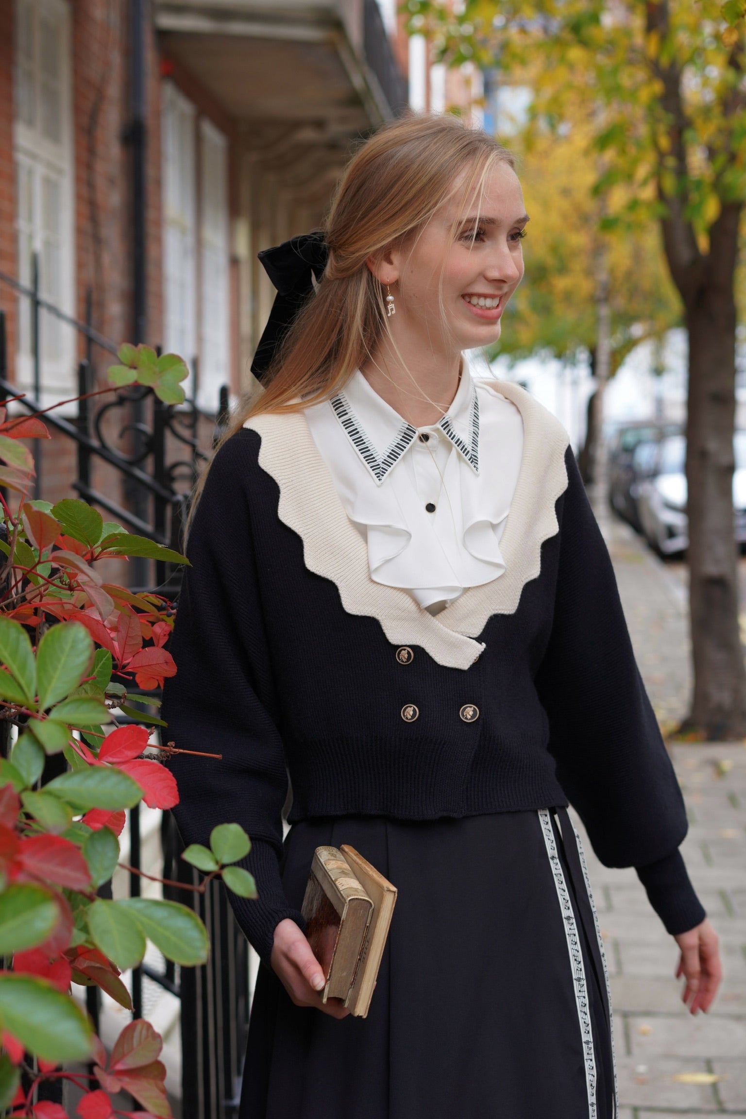 Yvonne Cardigan (Black)