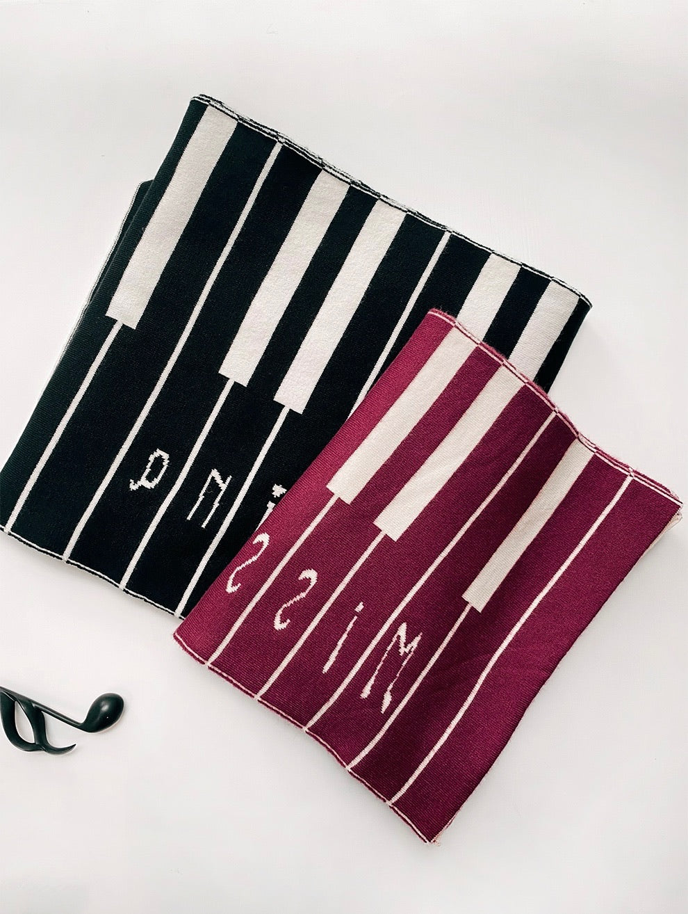 Piano Scale Scarf (Wine)