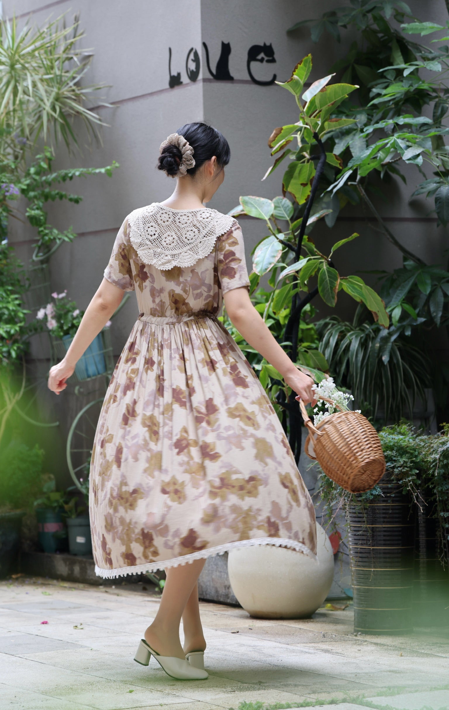Royal Forest Cottage Dress (Faded Anemone)
