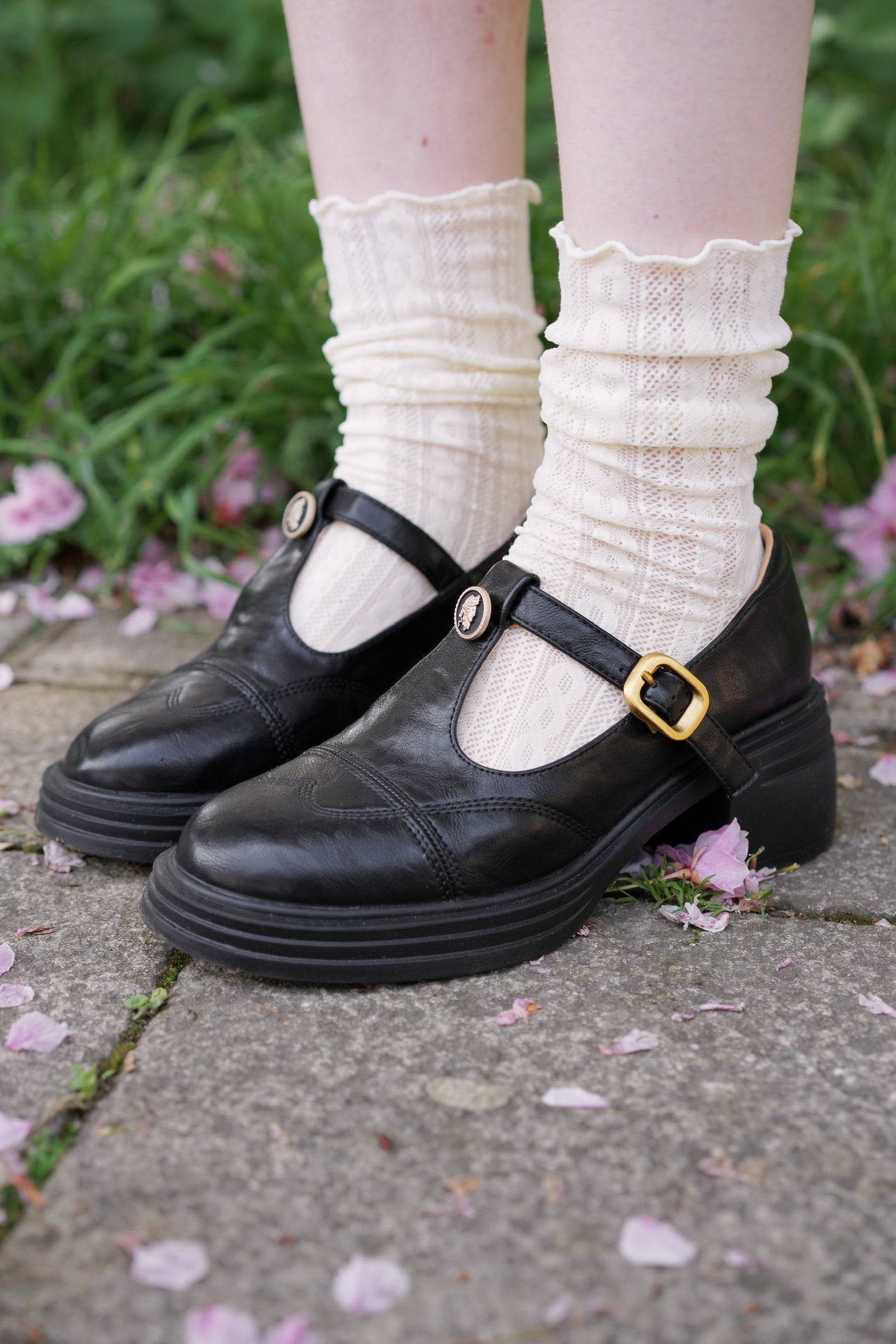 ScholarGirlMaryJane_s1.jpg