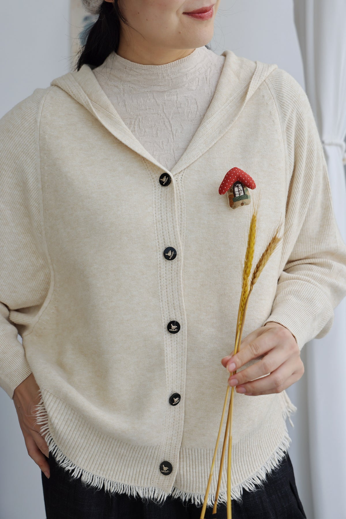 Shepherd’s Cottage Hooded Cardigan (Oatmeal)