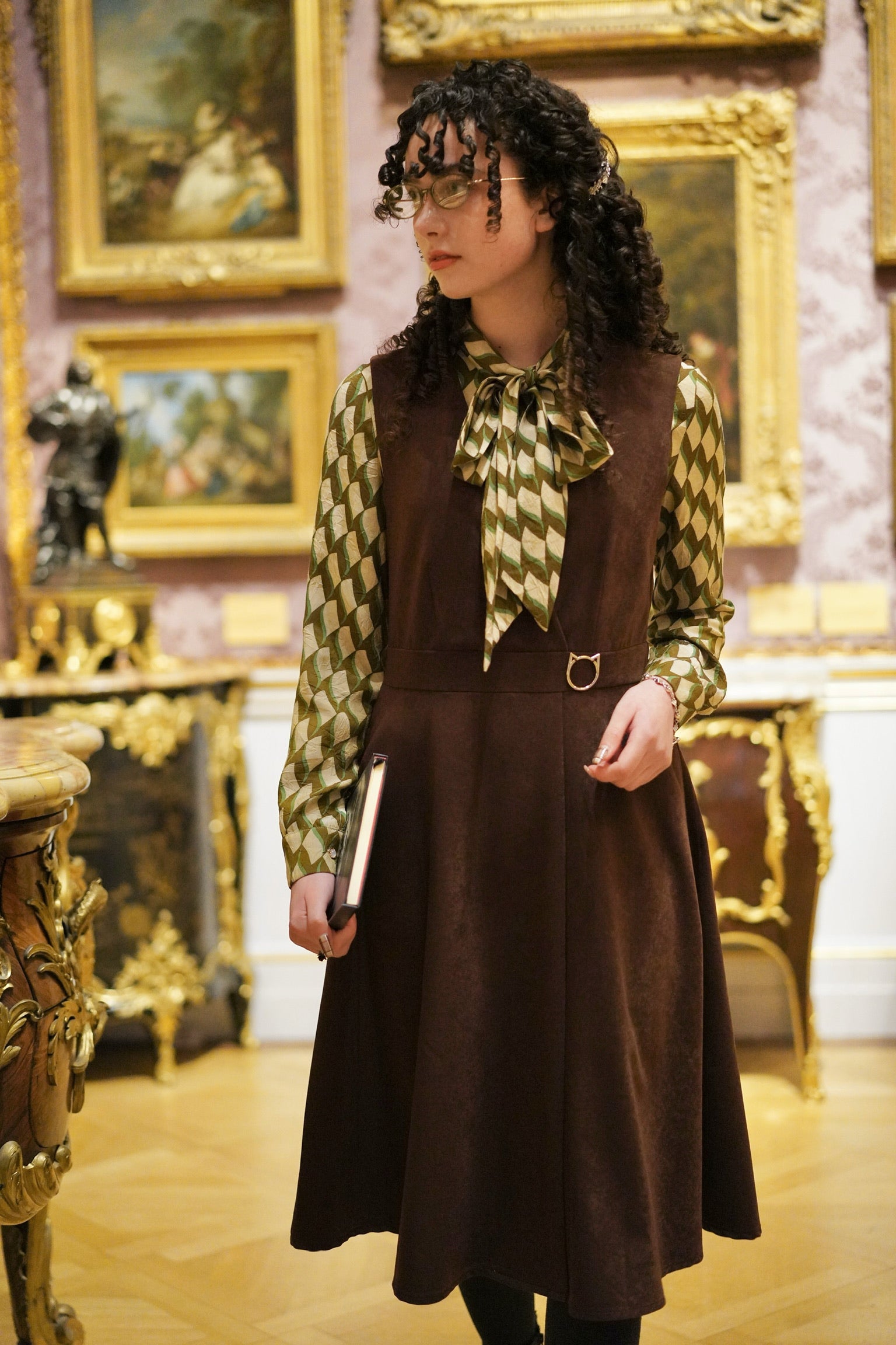 Sleek Kitty Pinafore (Cocoa Brown)