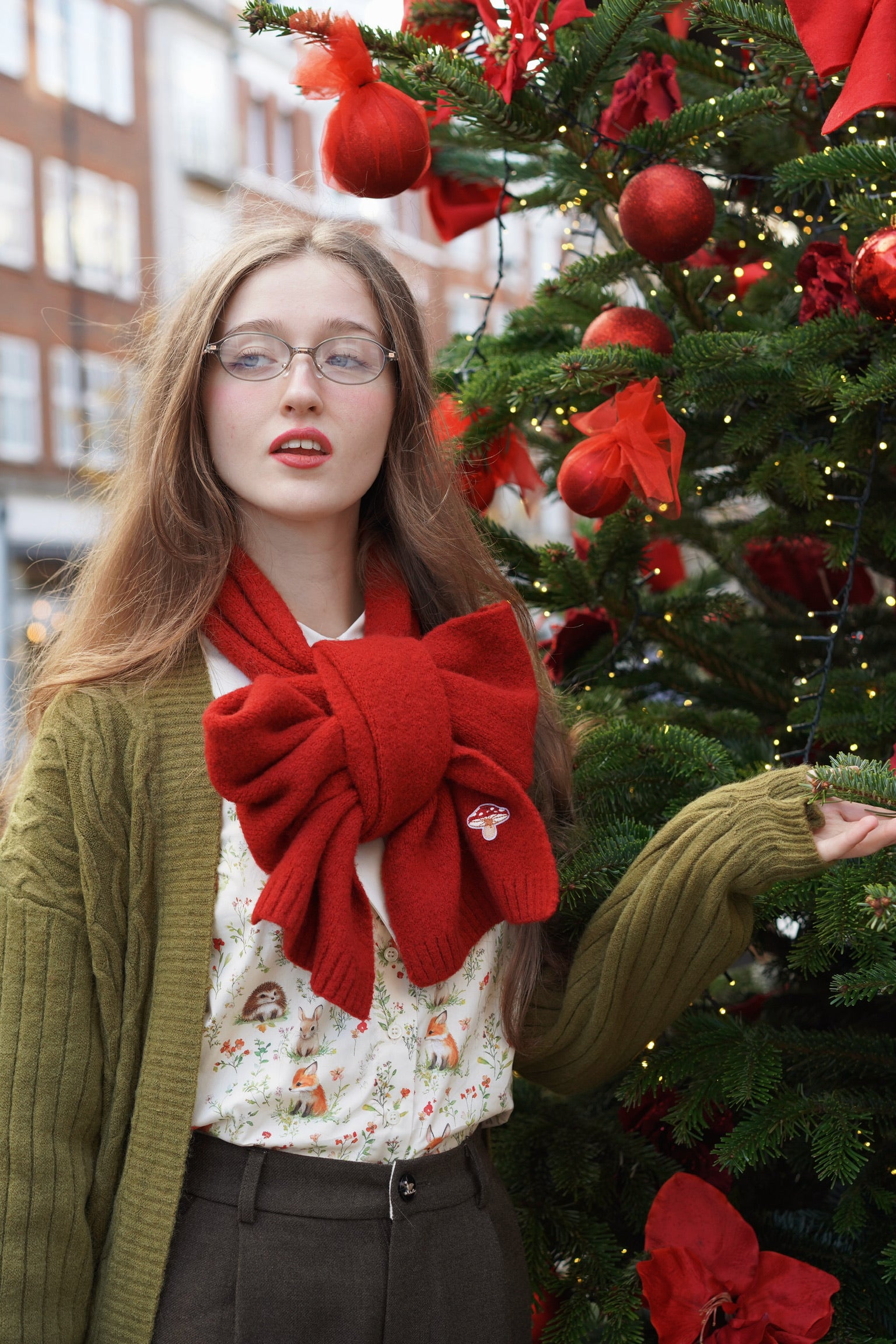 Bellebury Scarf (Festive Red)