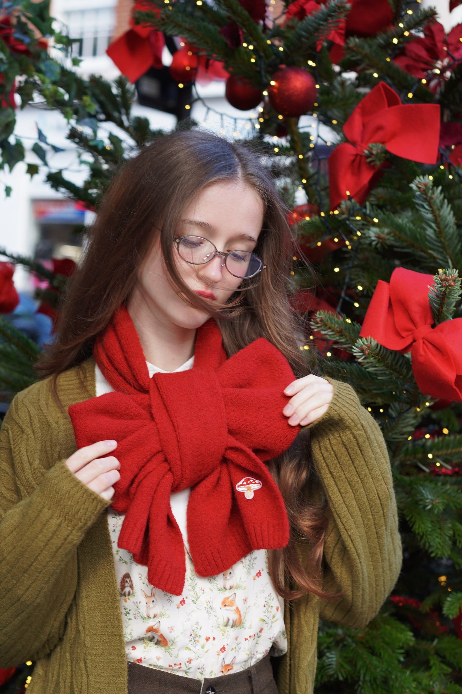 Bellebury Scarf (Festive Red)