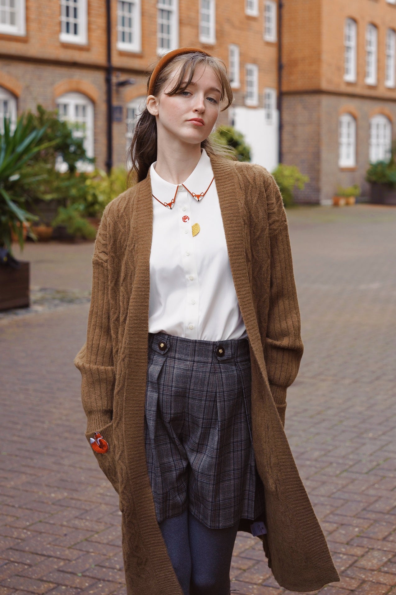 Slouchy Cable Fox Cardigan (Warm Brown)