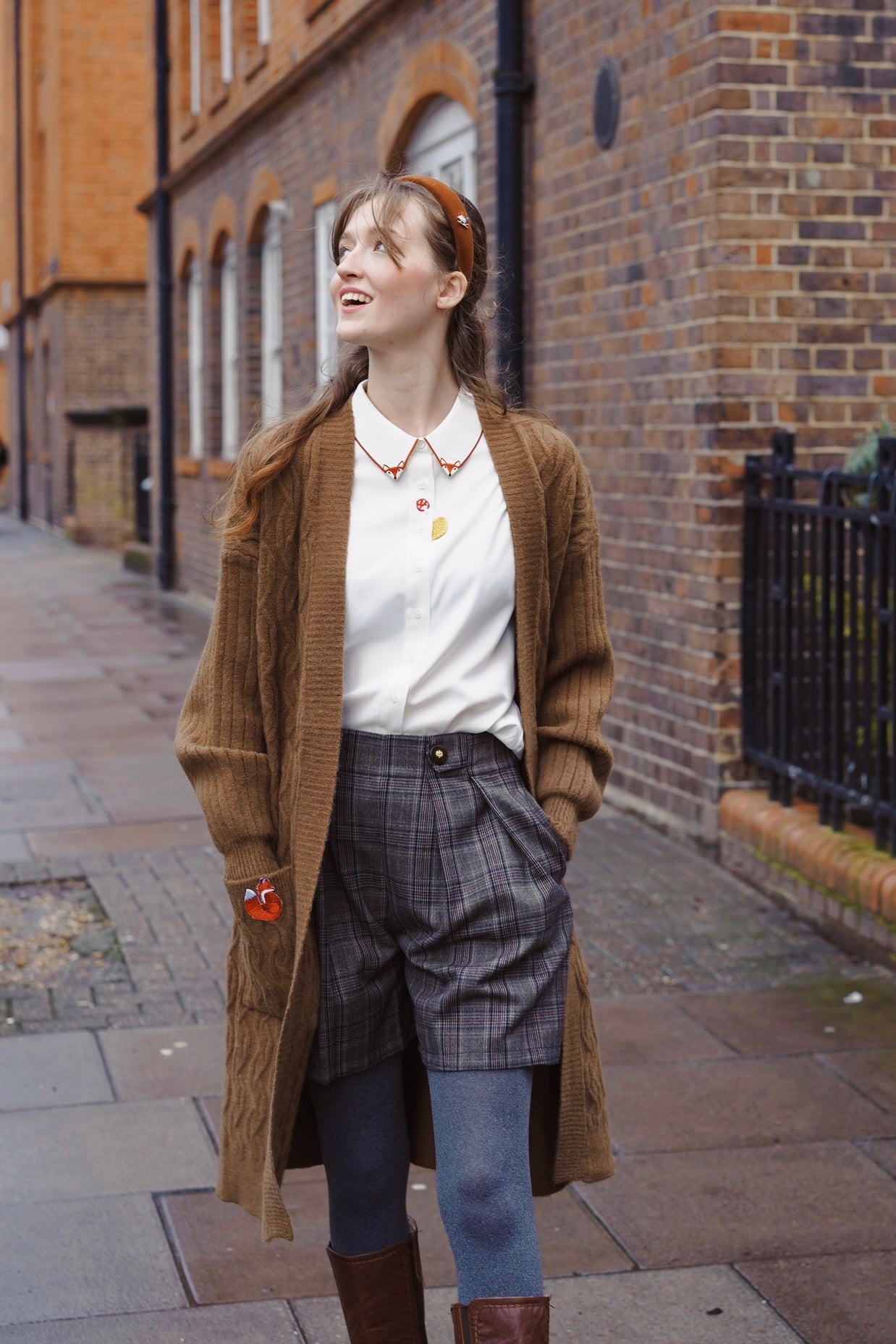 Slouchy Cable Fox Cardigan (Warm Brown)