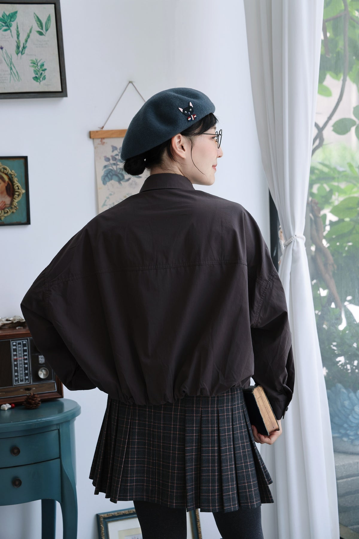 Startled Kitty Blouson Shirt (Charcoal)