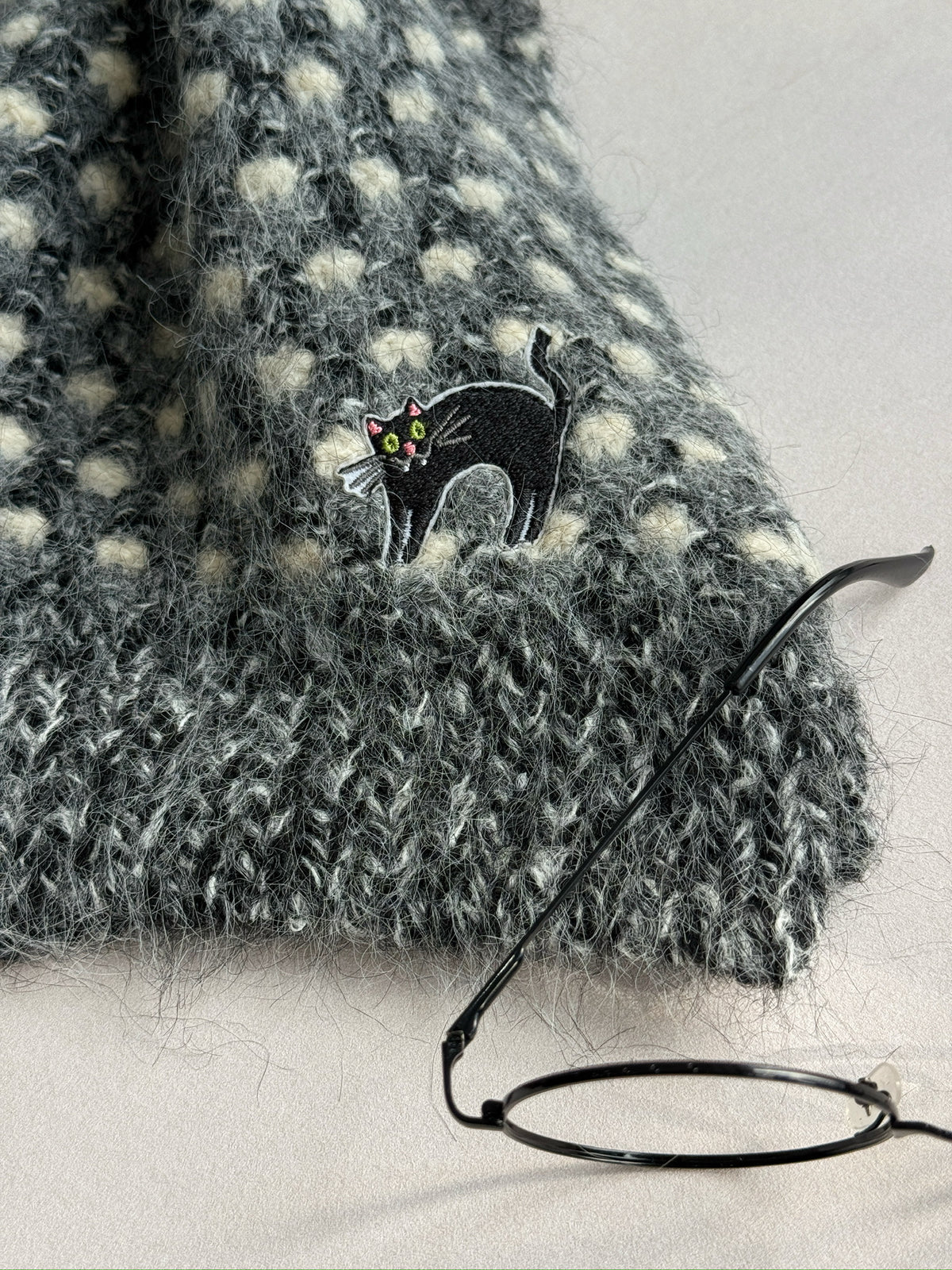 Startled Kitty Knit Scarf