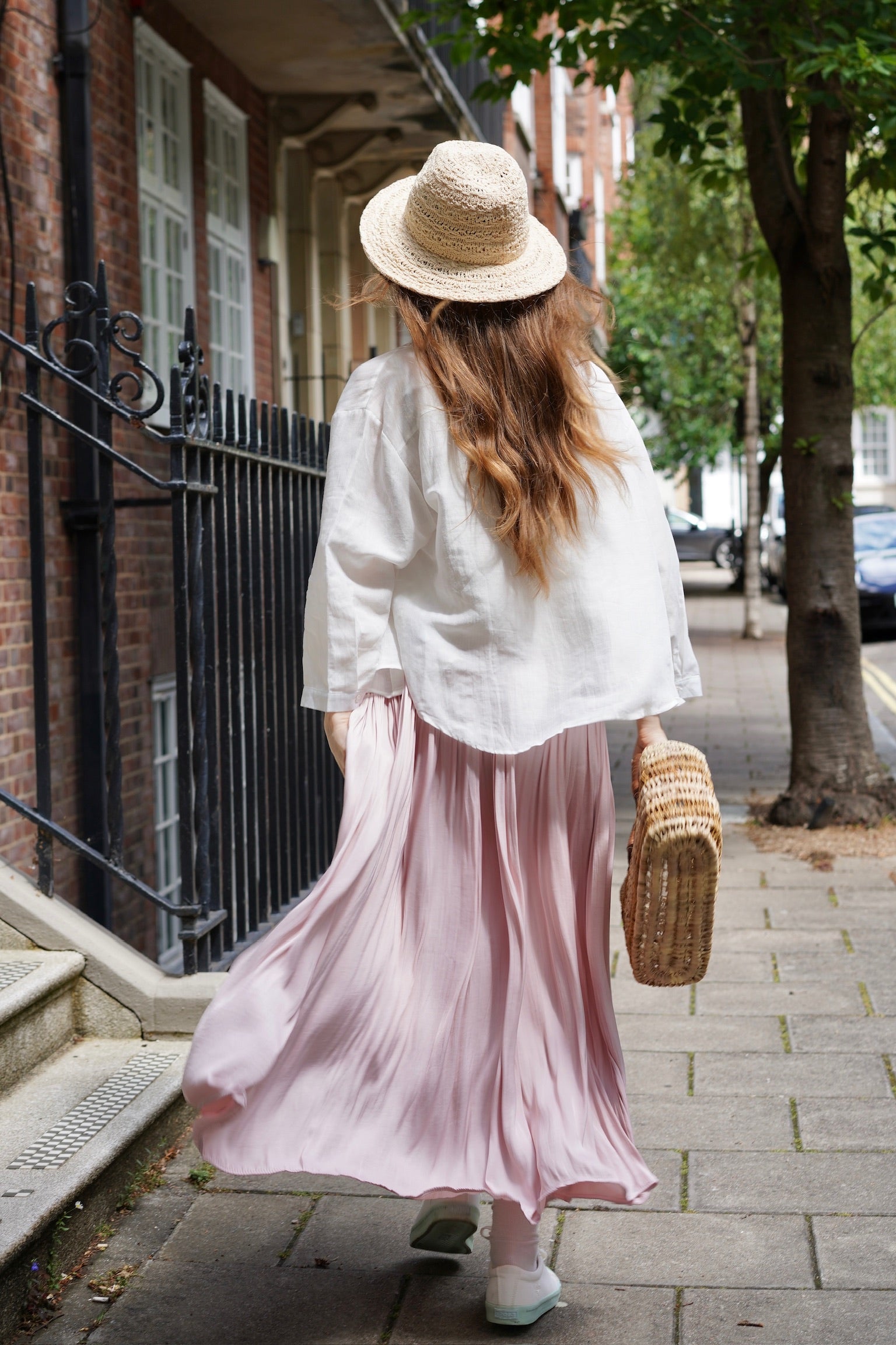 Storybook Rose Linen Shirt (White)