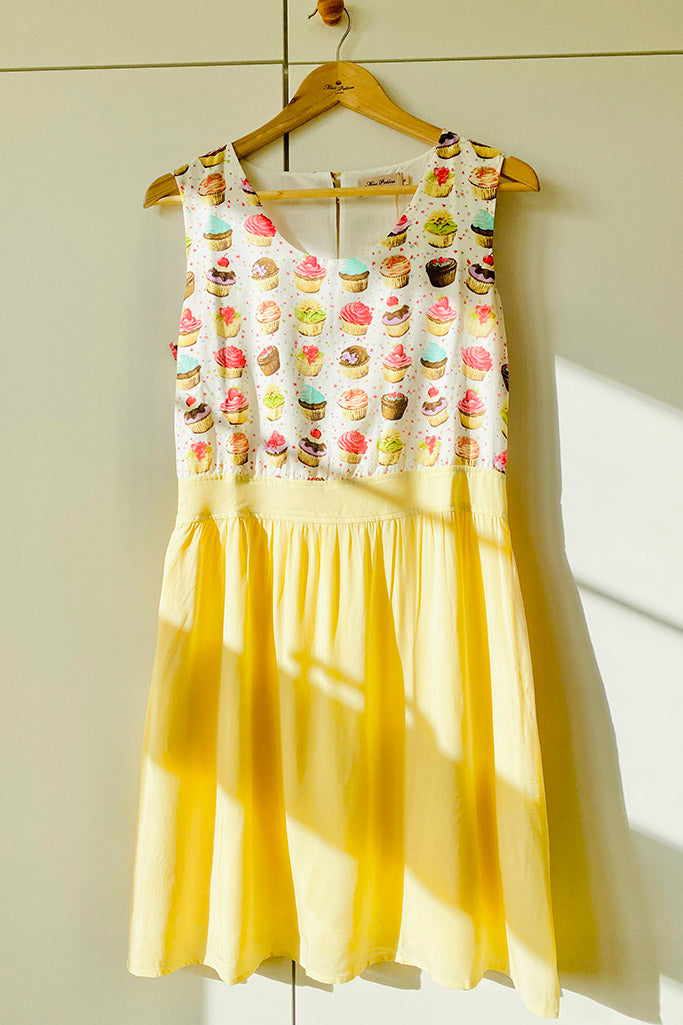 Summer Holiday Dress (Cupcake)