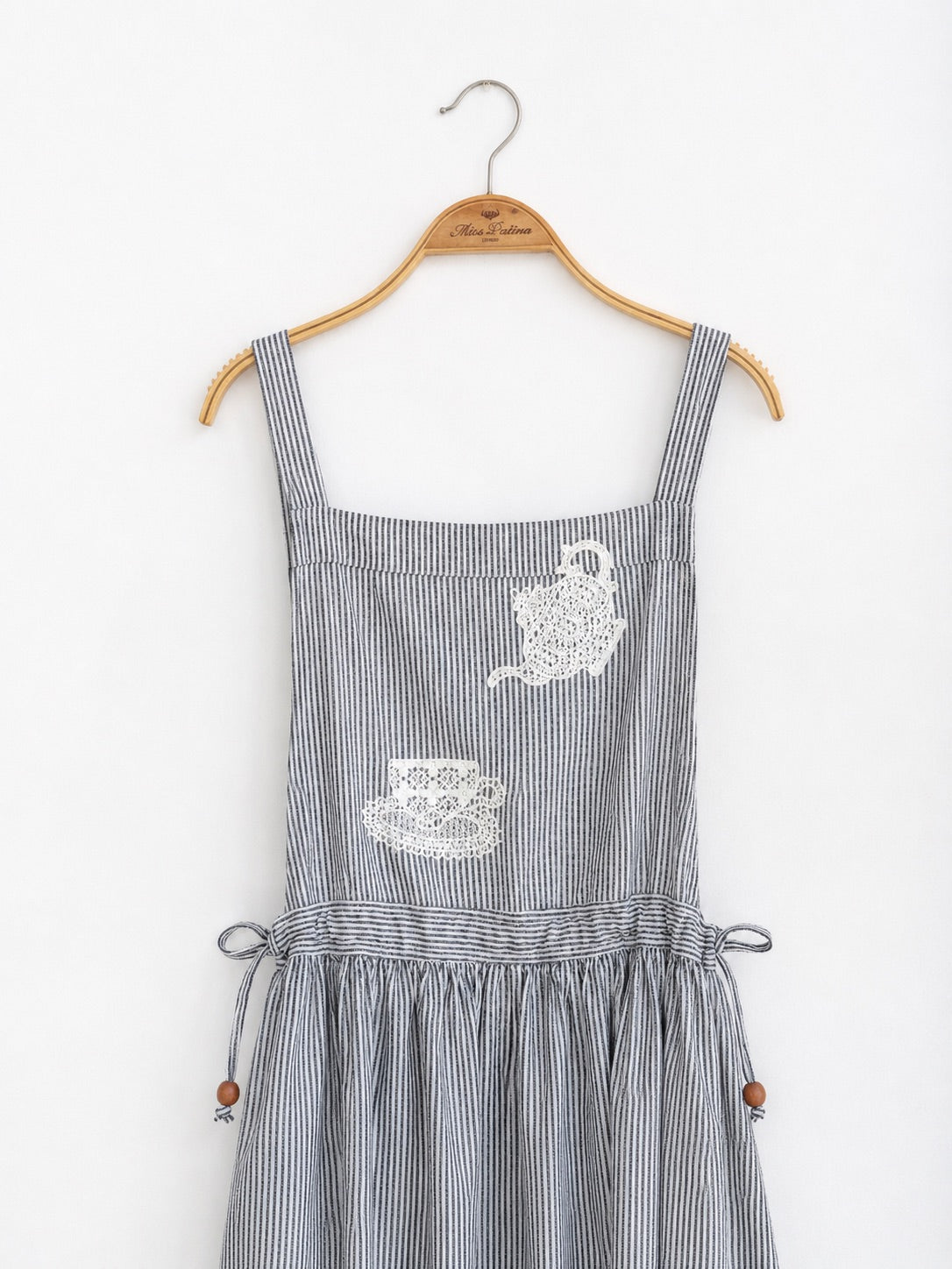 Tea Time Apron-Strap Linen Dress (Pinstripe）
