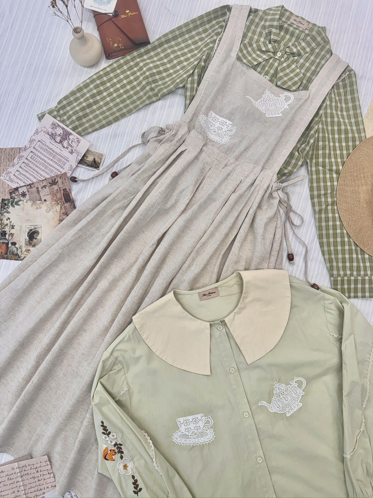 Tea Time Linen Pinafore Dress (Victorian Cream)