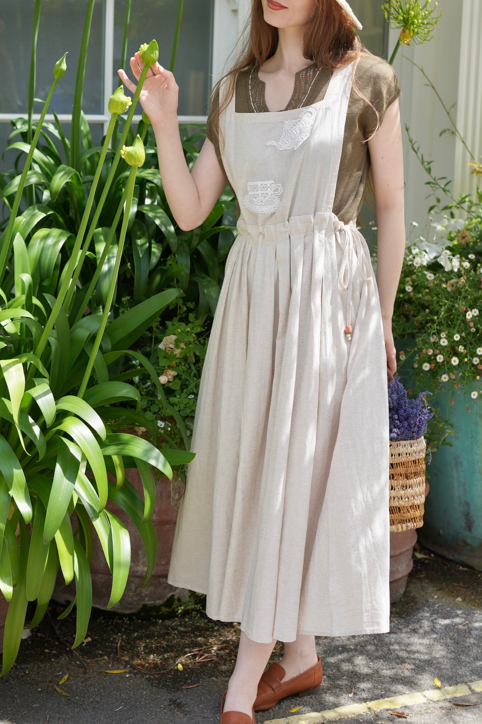 Tea Time Linen Pinafore Dress (Victorian Cream)