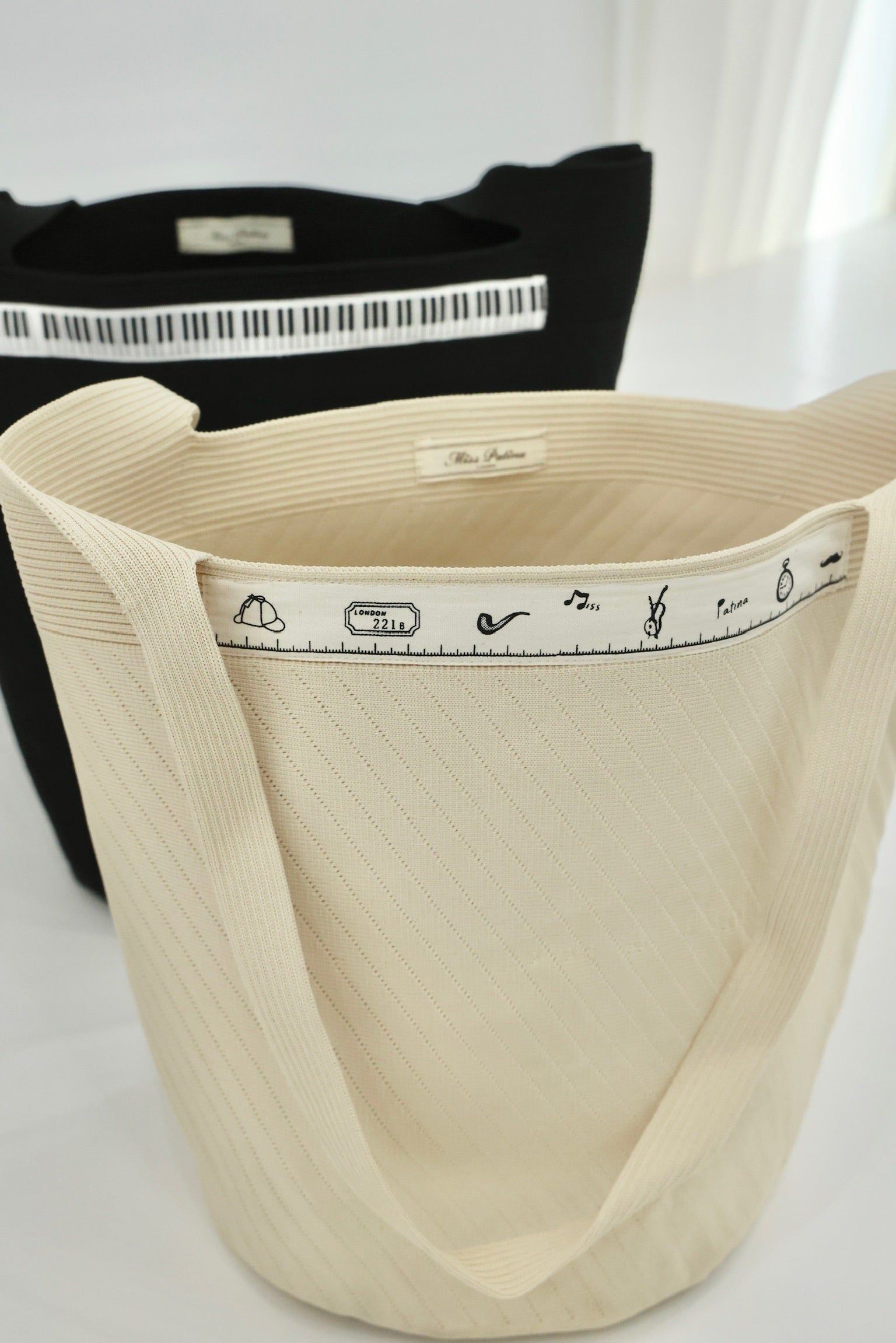 The Clue Tote (Ivory)