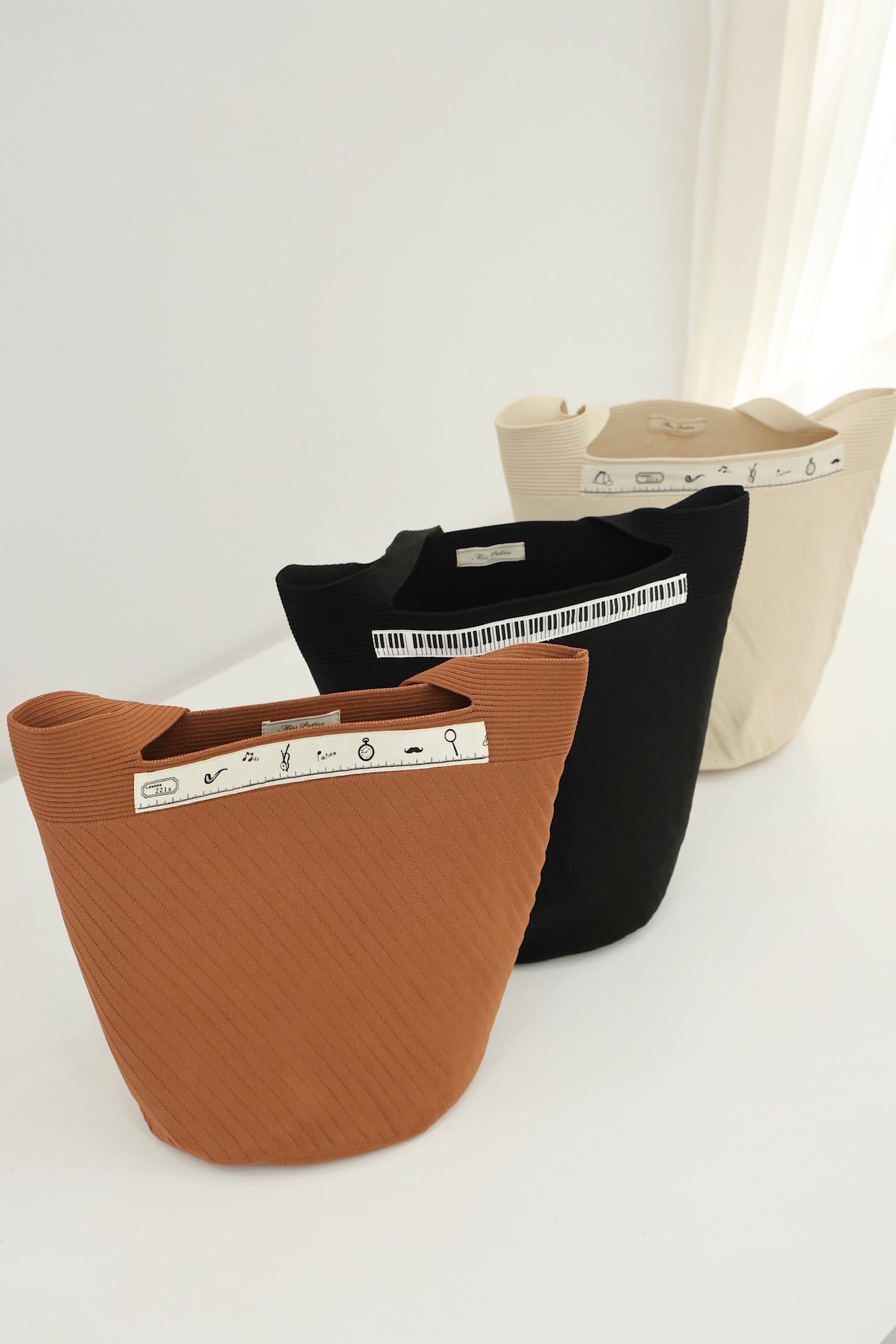 The Clue Tote (Pumpkin)