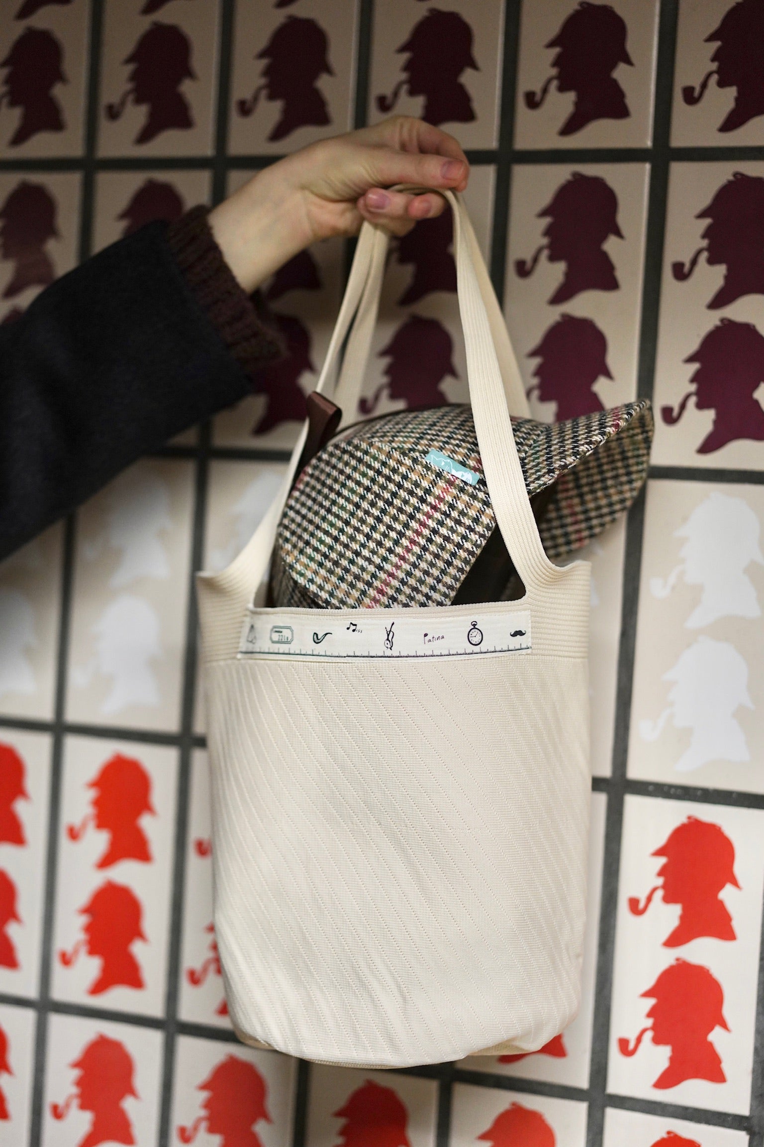 The Clue Tote (Ivory)