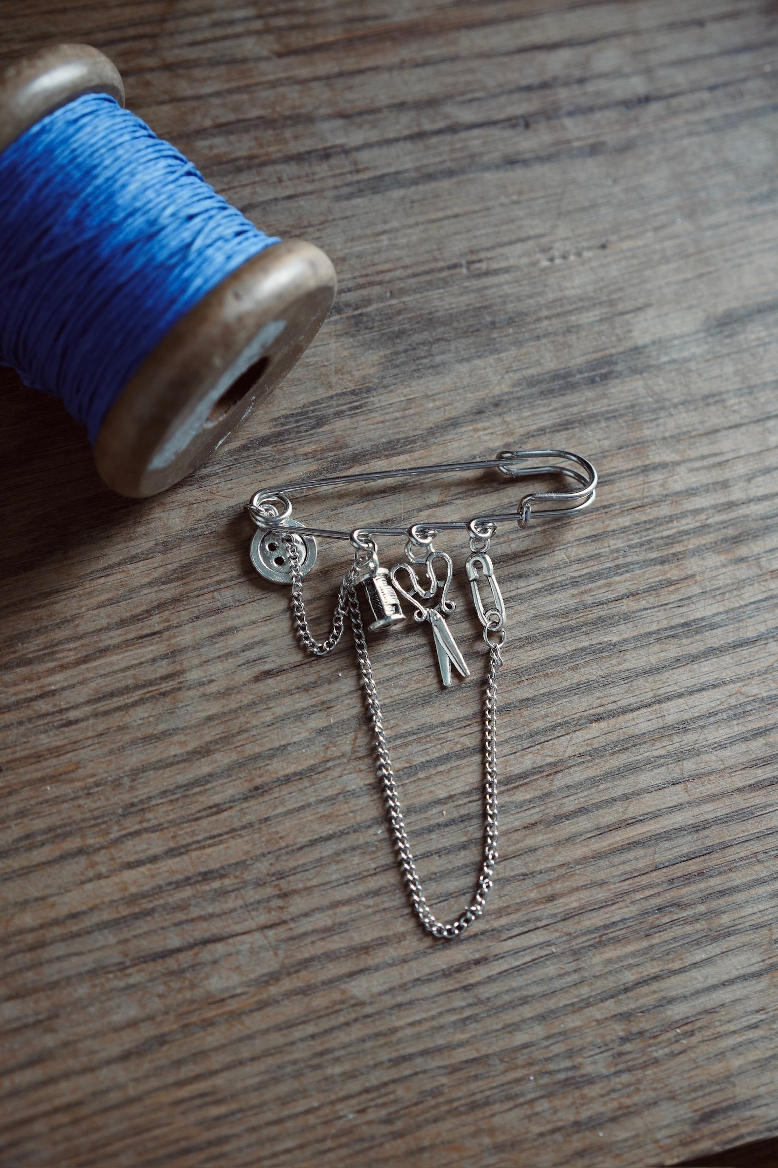 The Craftsman’s Pin (2 colours)