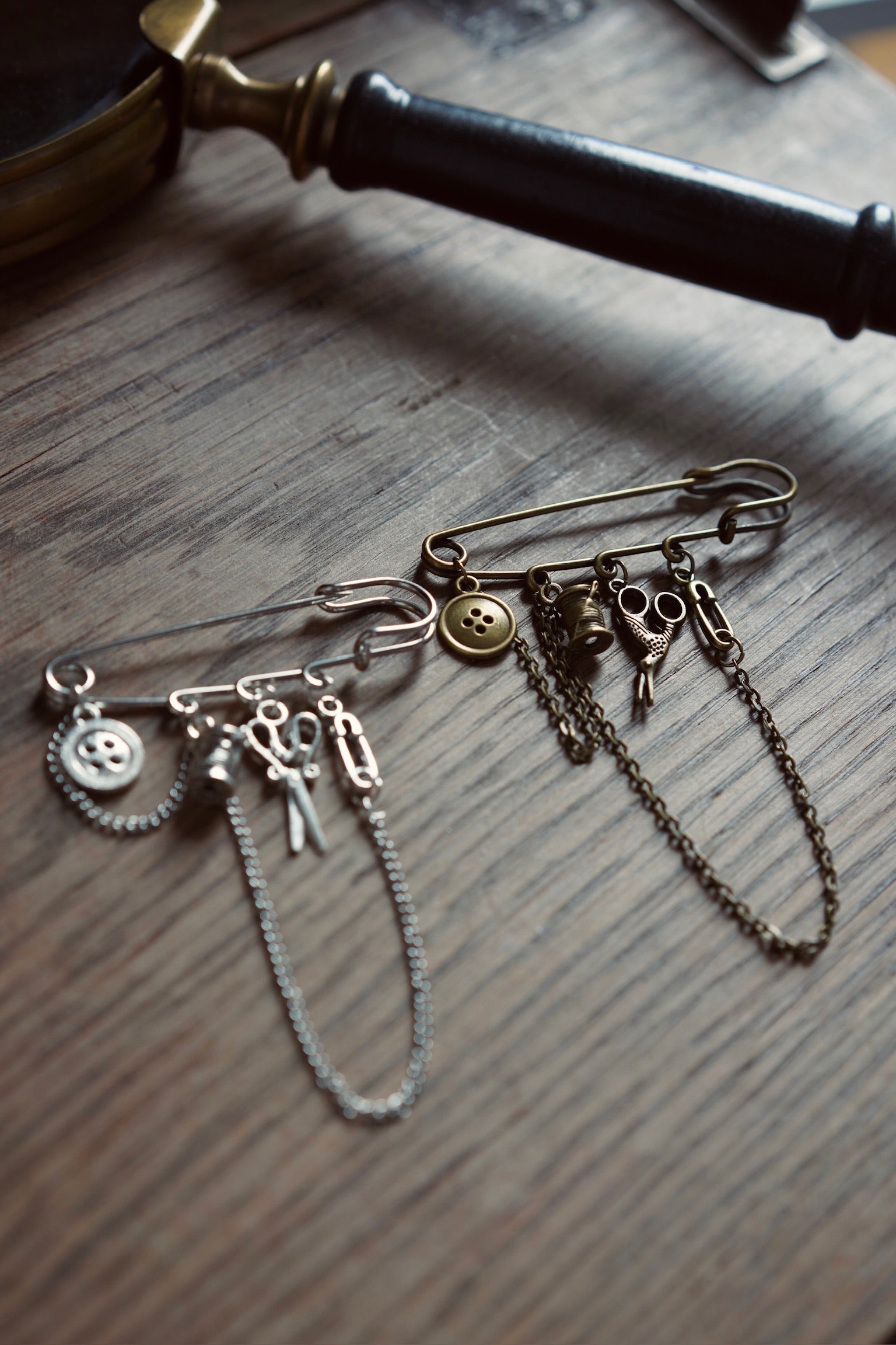 The Craftsman’s Pin (2 colours)