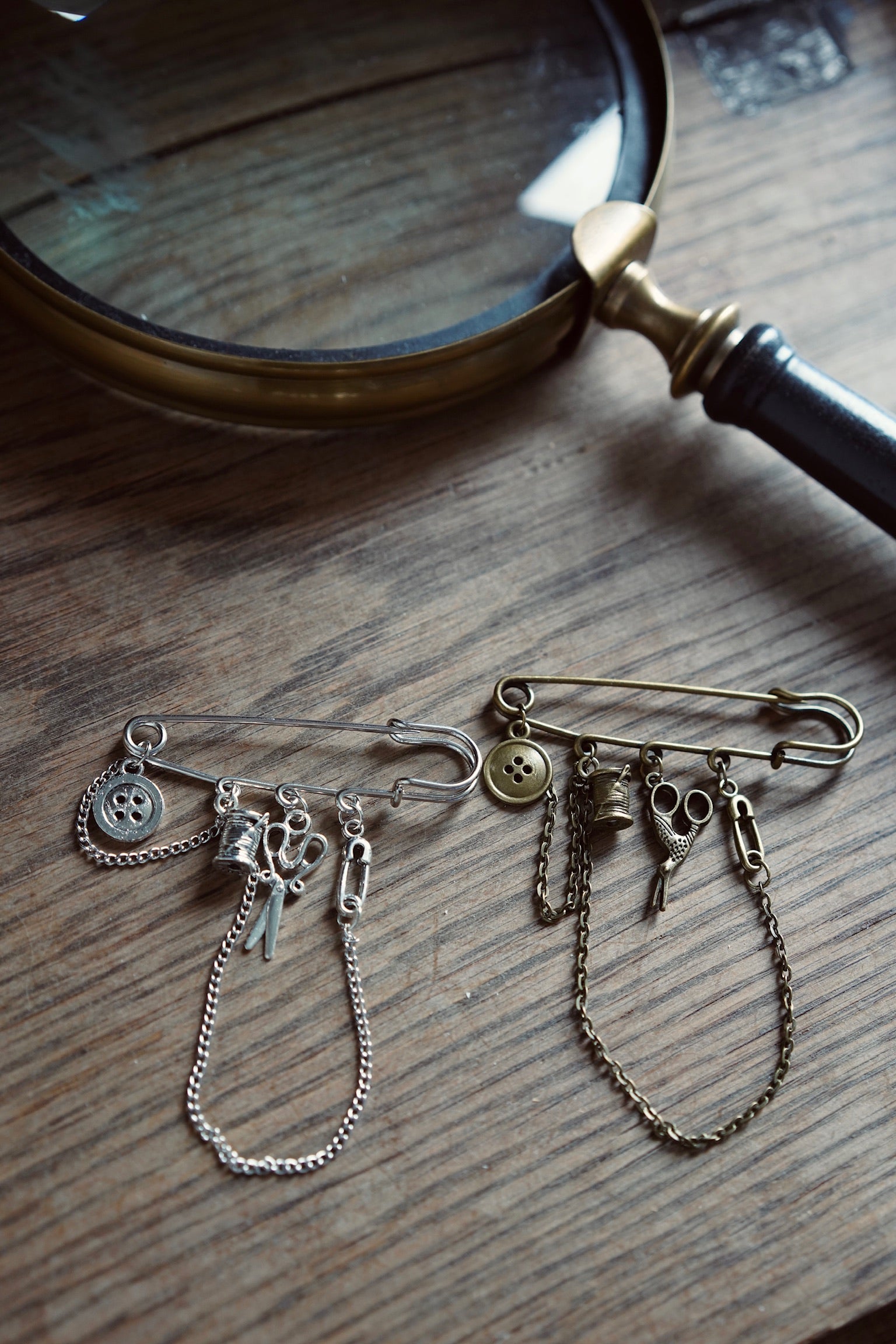 The Craftsman’s Pin (2 colours) – Miss Patina