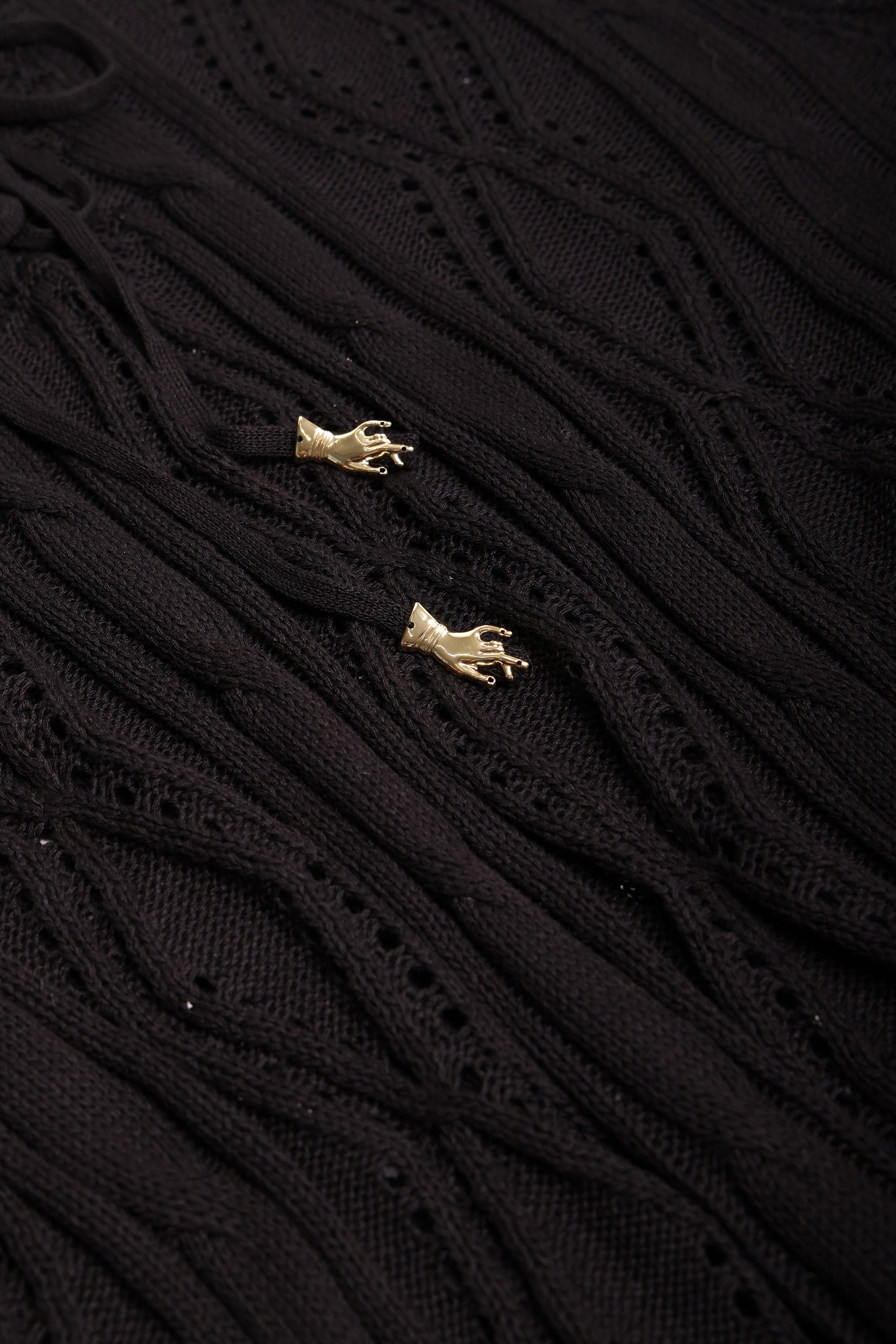 Thing’s Embrace Jumper (Black)