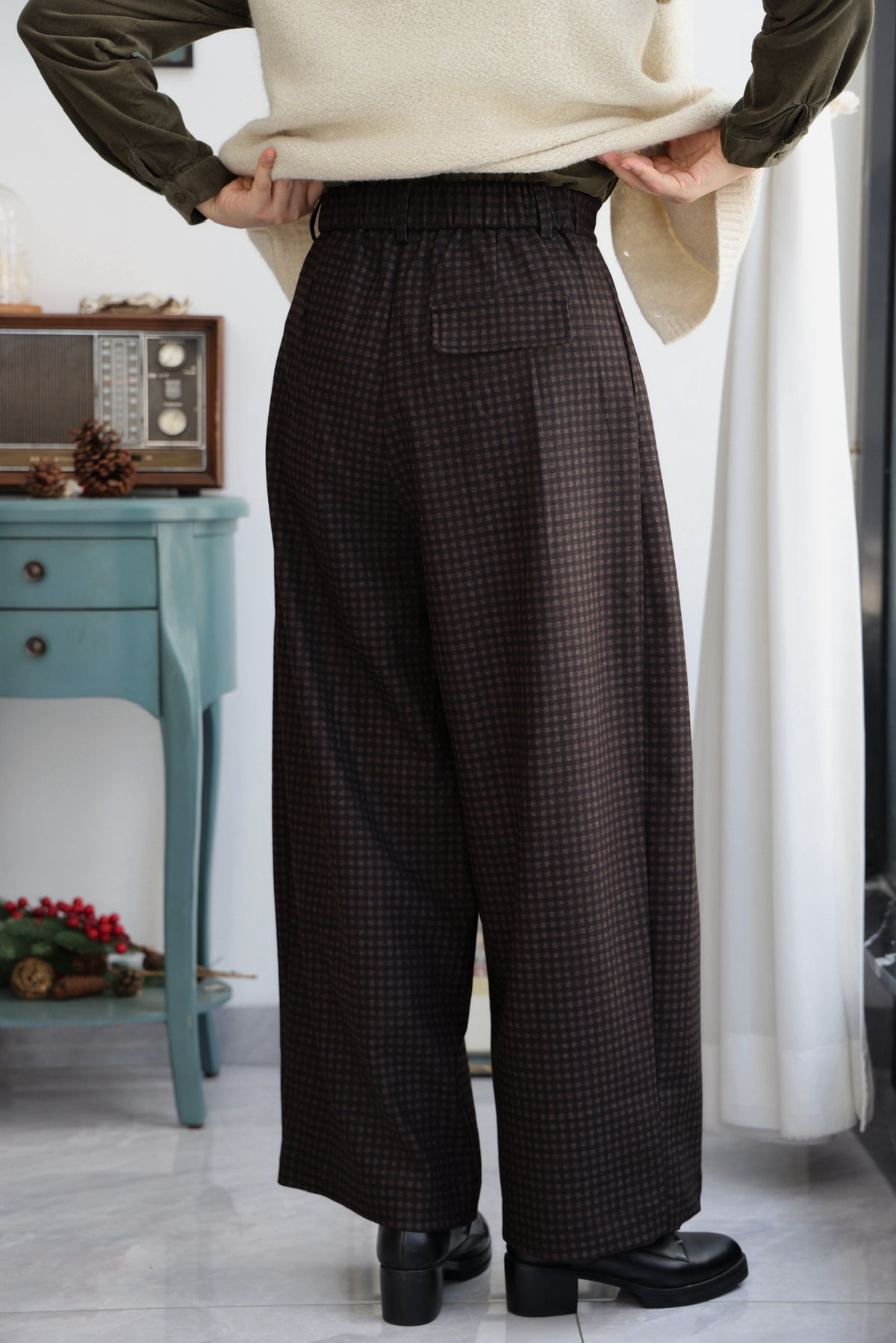Thornfield Barrel-leg Trousers