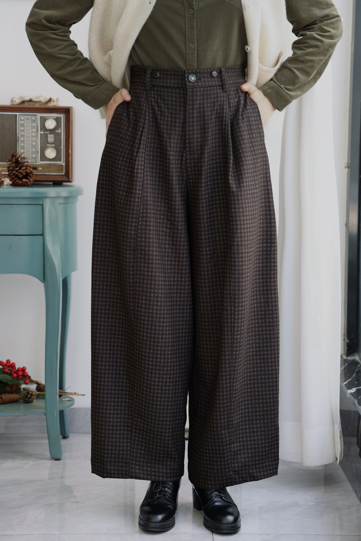 Thornfield Barrel-leg Trousers
