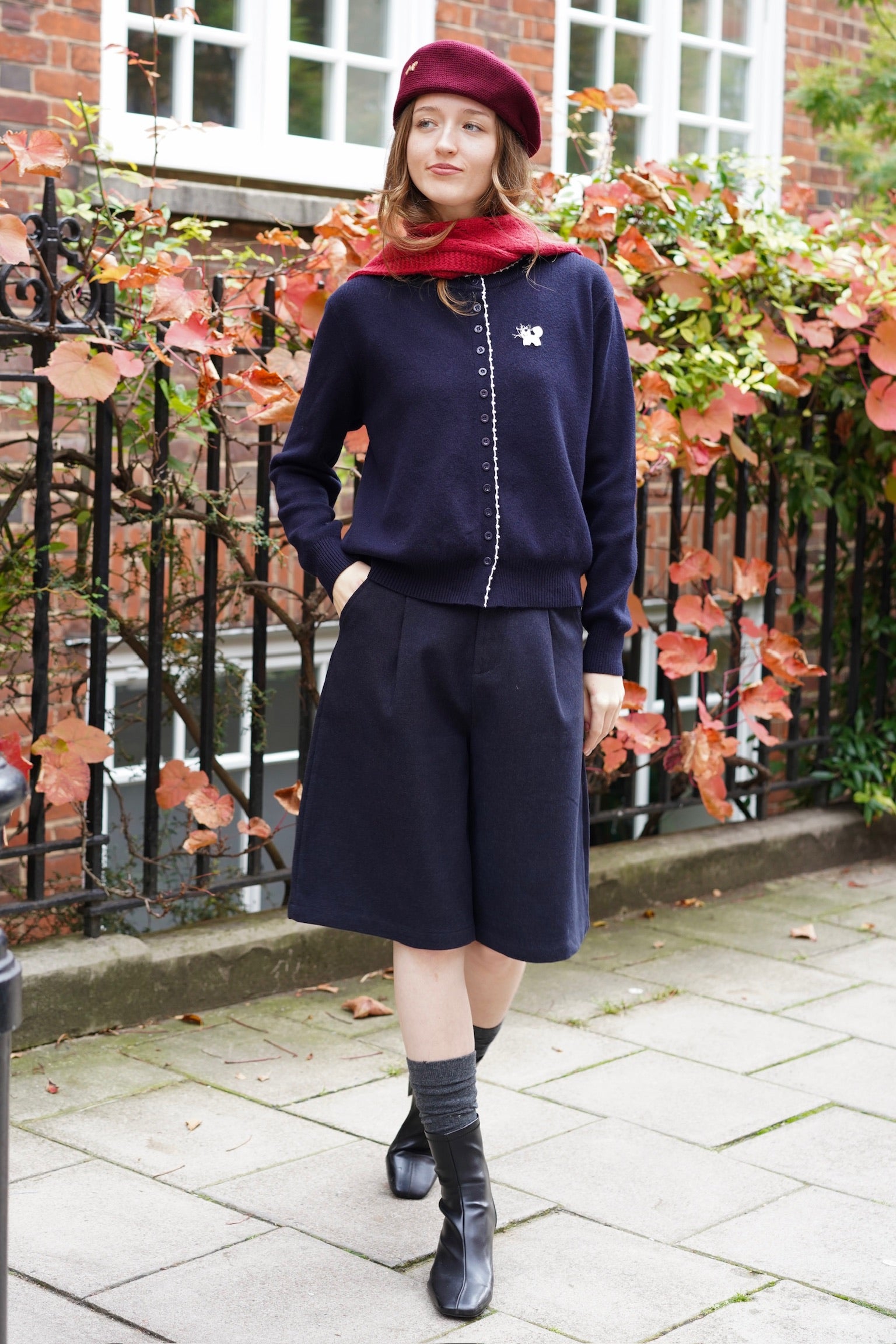 Whisker Cat Contrast Edge Cardigan (Navy)