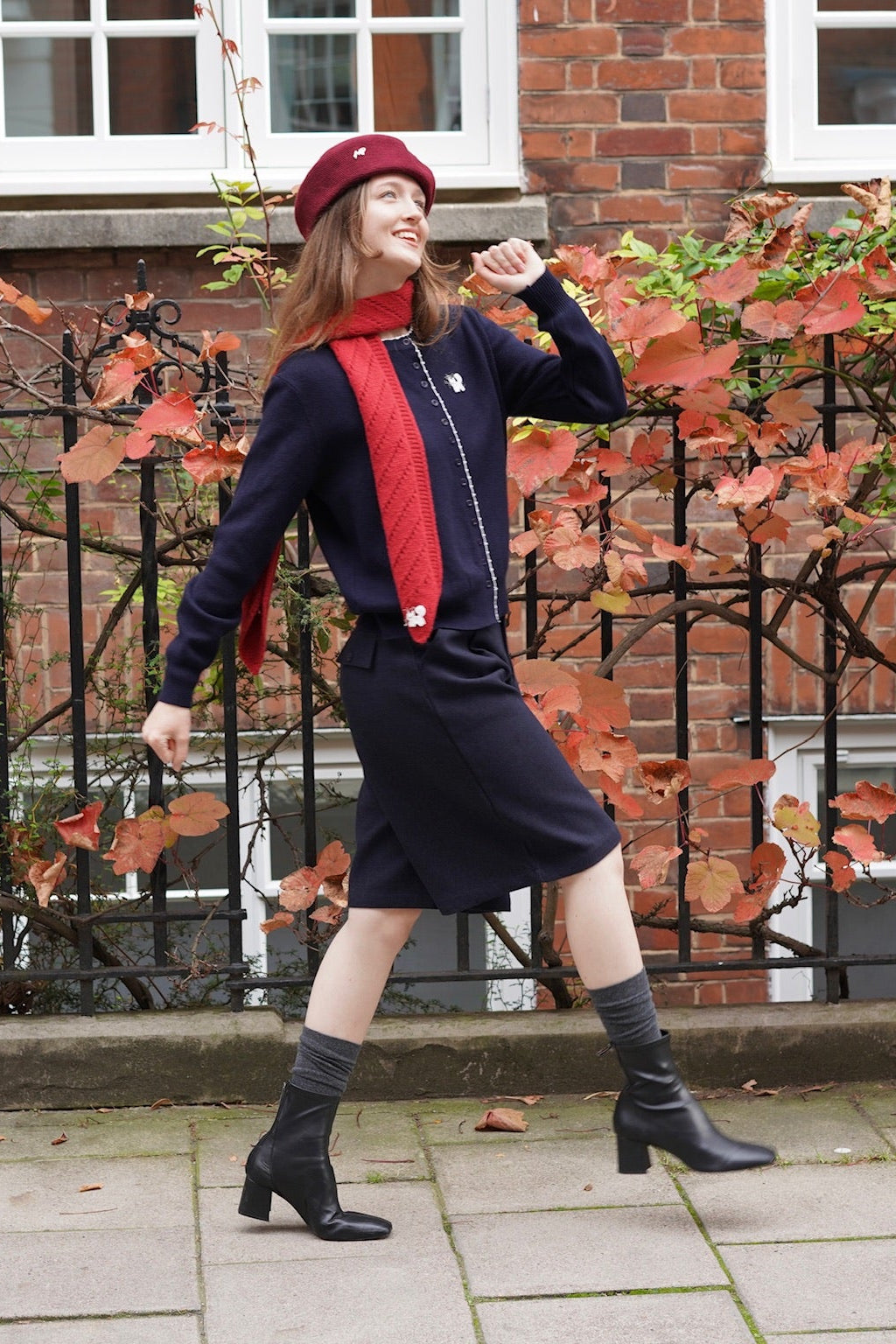 Whisker Cat Contrast Edge Cardigan (Navy)