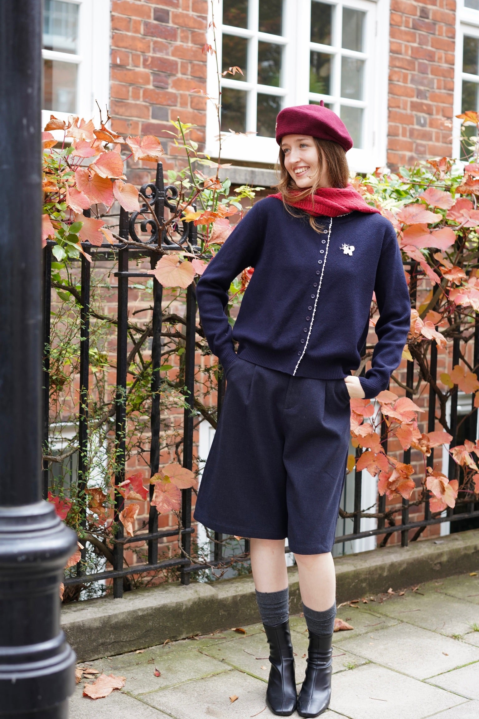 Whisker Cat Contrast Edge Cardigan (Navy)